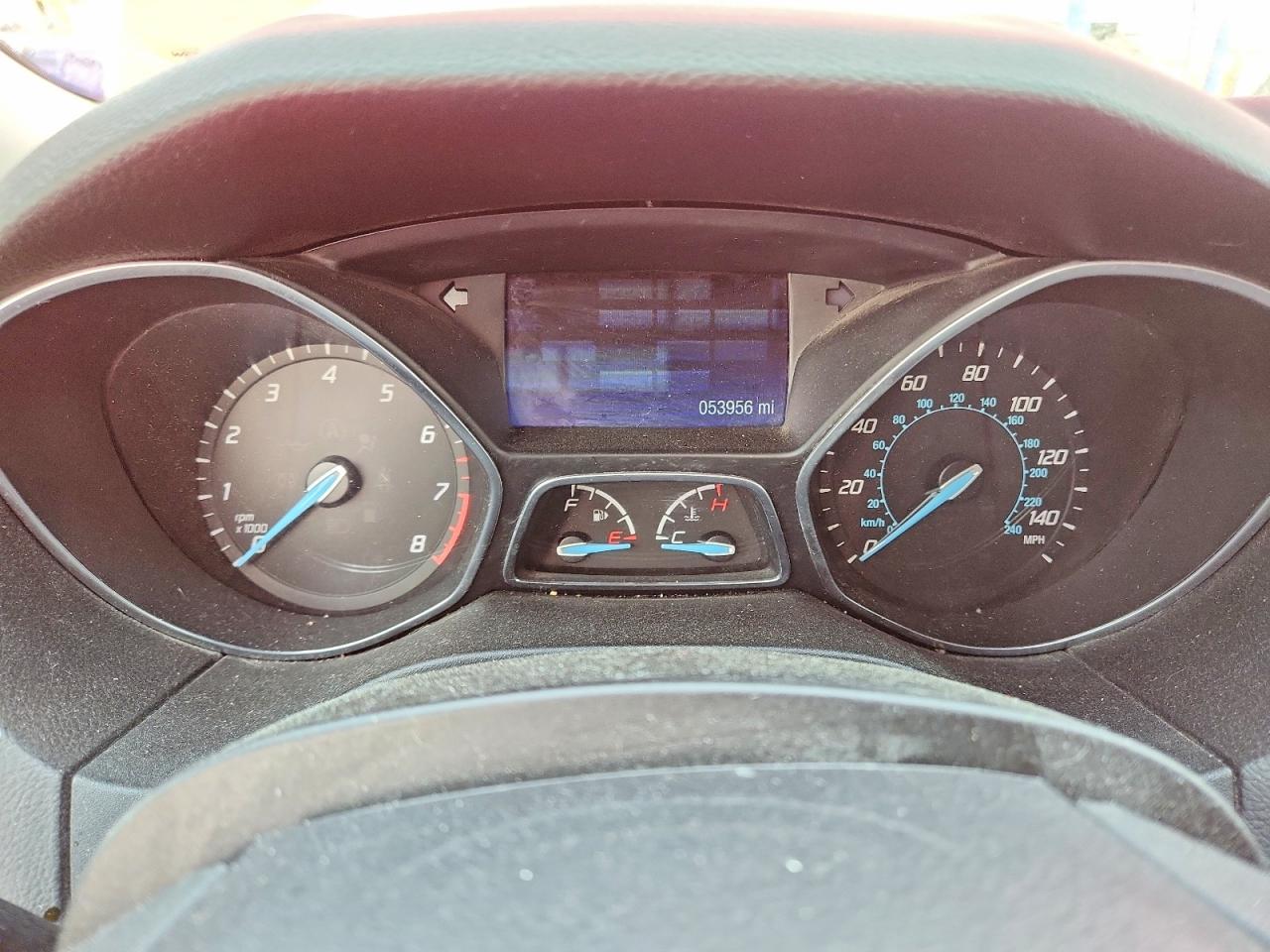 2014 Ford Focus Se Red vin: 1FADP3K2XEL110224