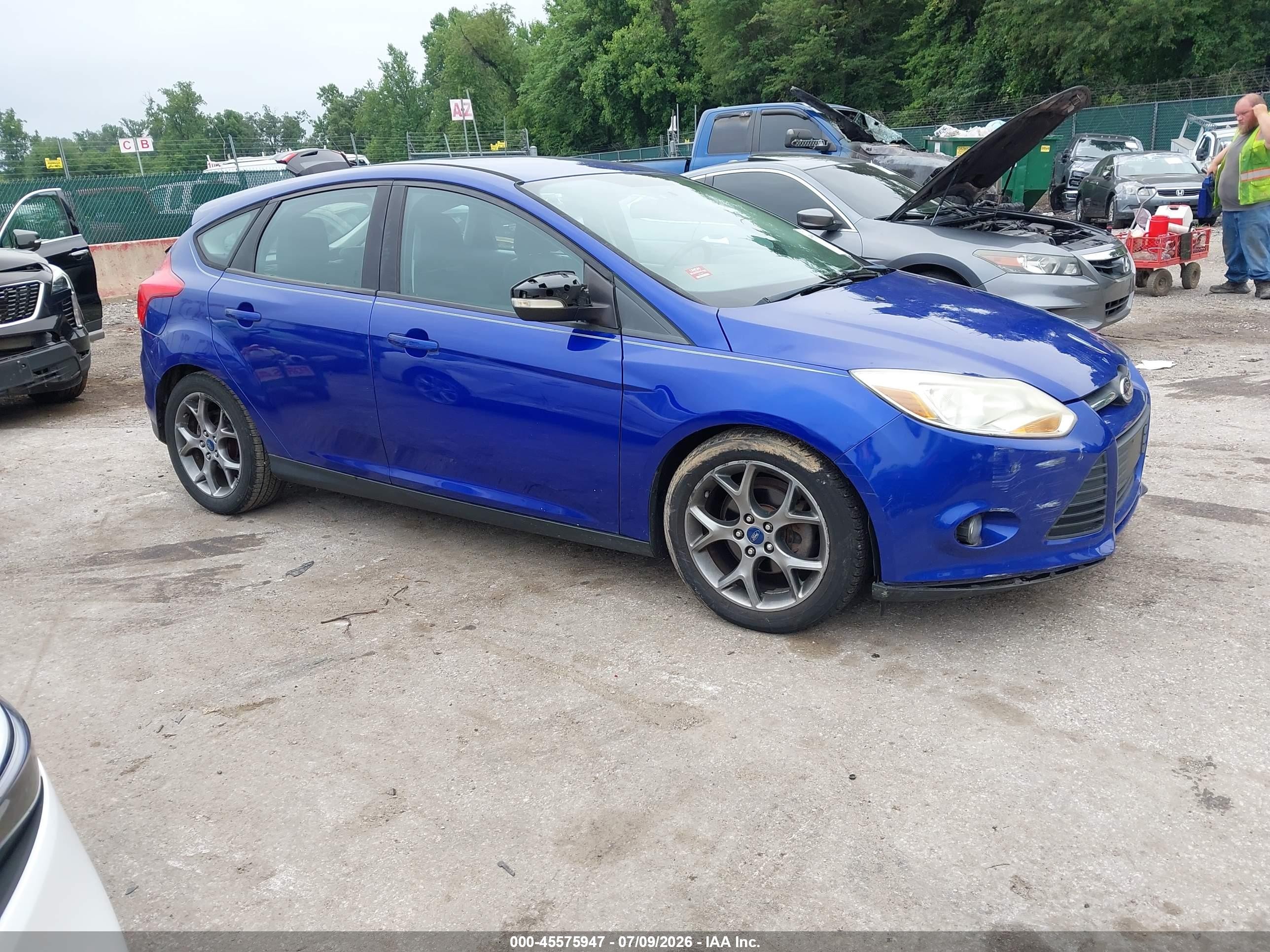 2014 Ford Focus Se Blue vin: 1FADP3K2XEL114614