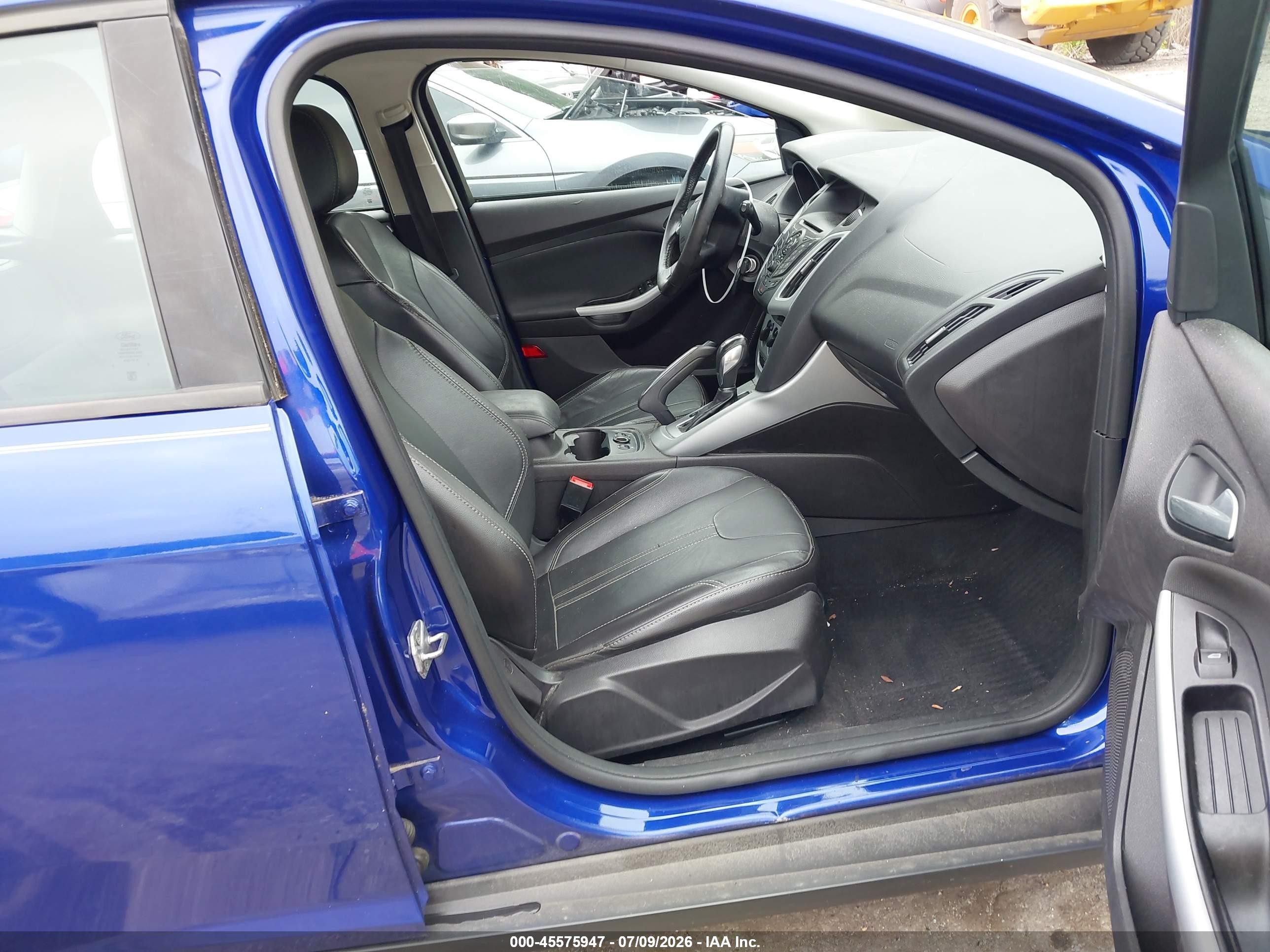 2014 Ford Focus Se Blue vin: 1FADP3K2XEL114614