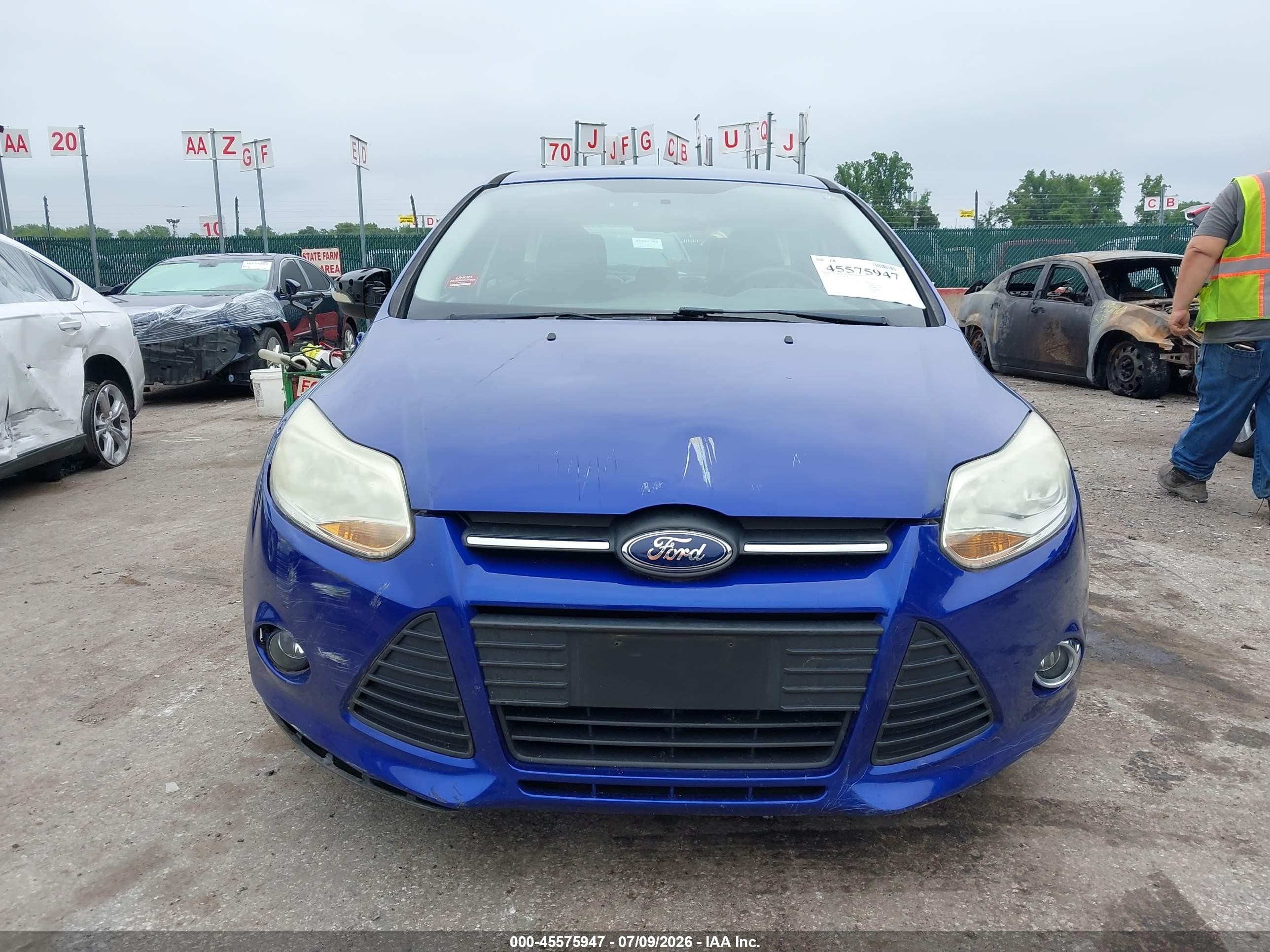 2014 Ford Focus Se Blue vin: 1FADP3K2XEL114614