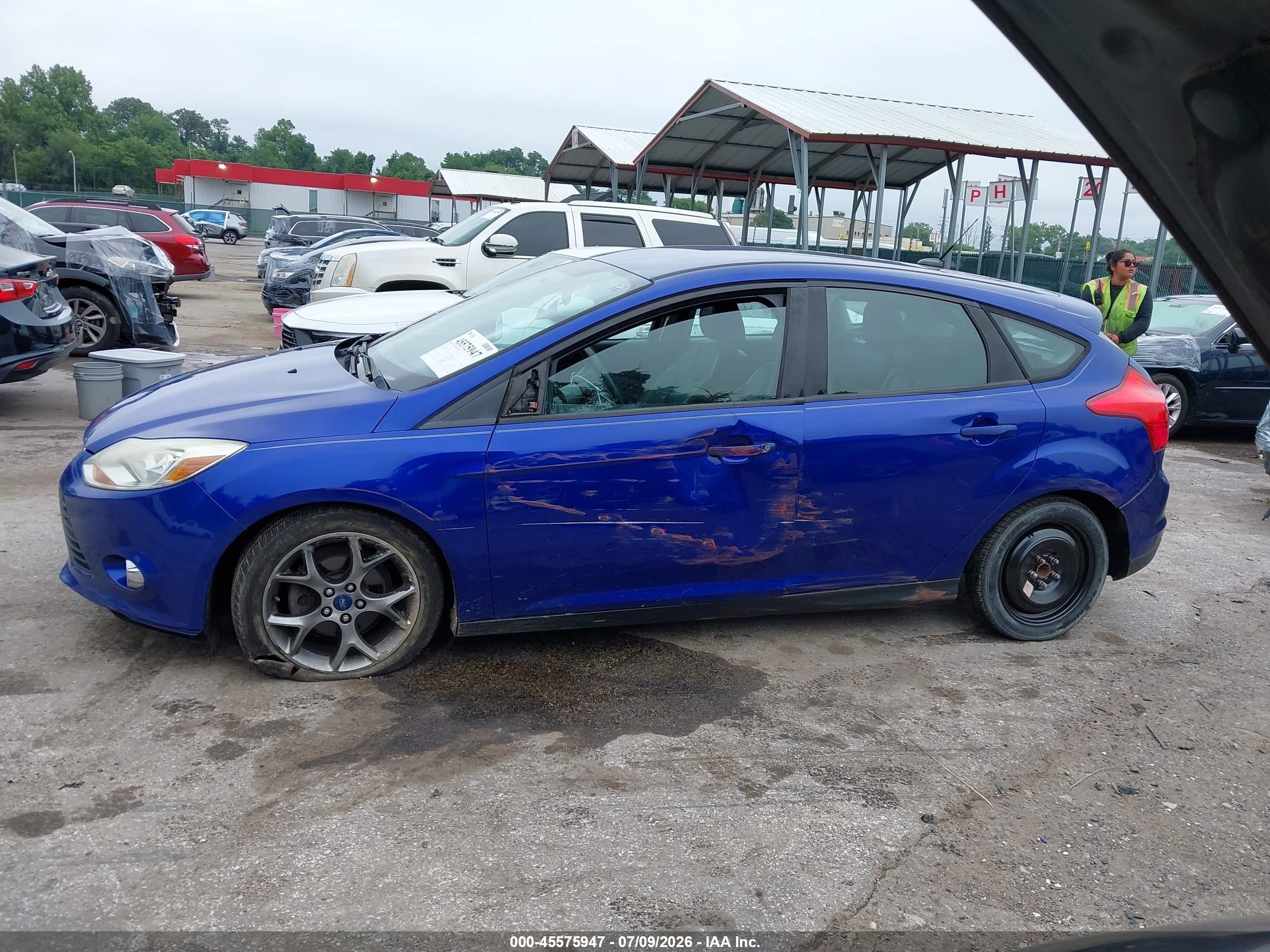 2014 Ford Focus Se Blue vin: 1FADP3K2XEL114614
