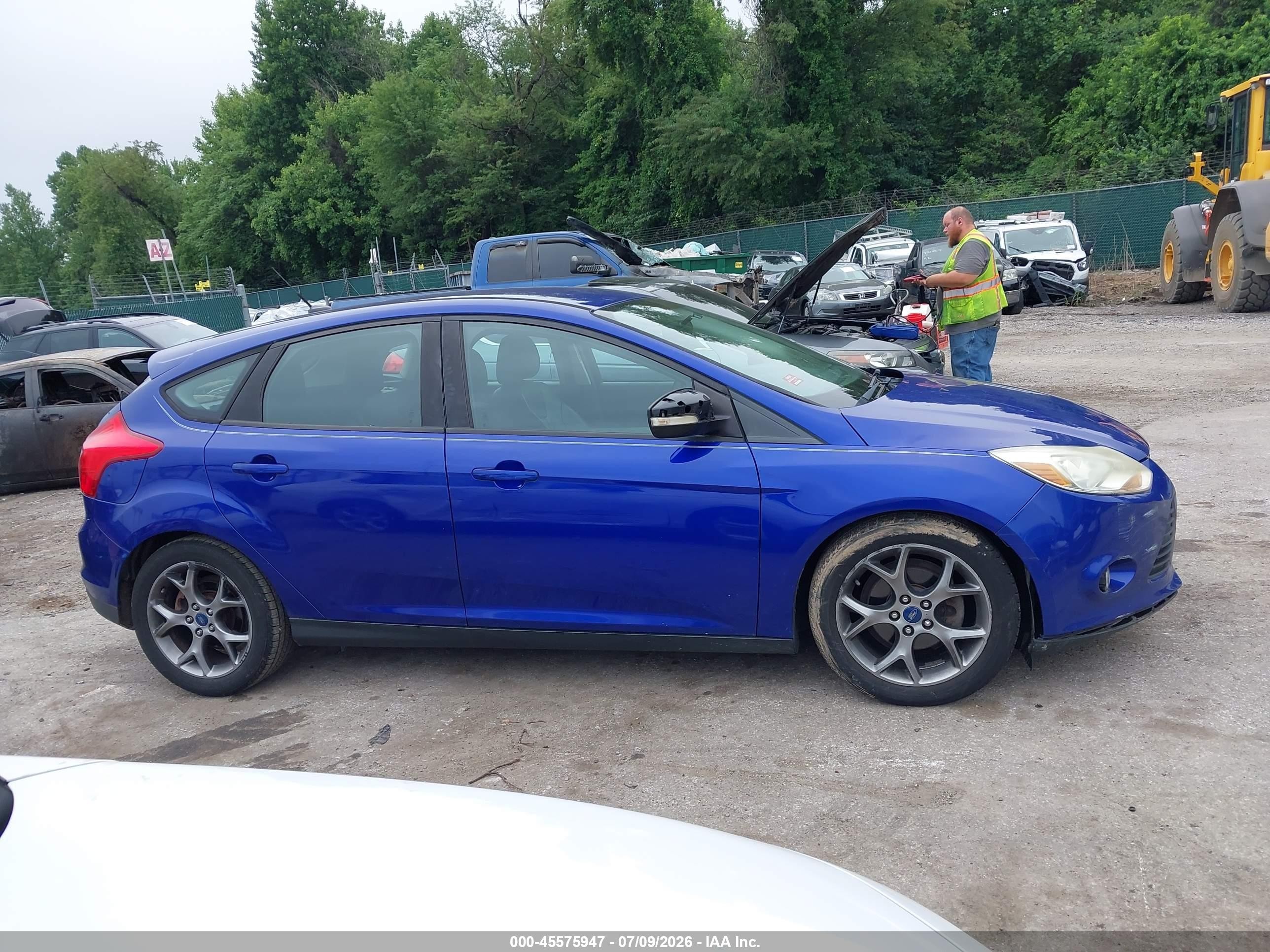 2014 Ford Focus Se Blue vin: 1FADP3K2XEL114614
