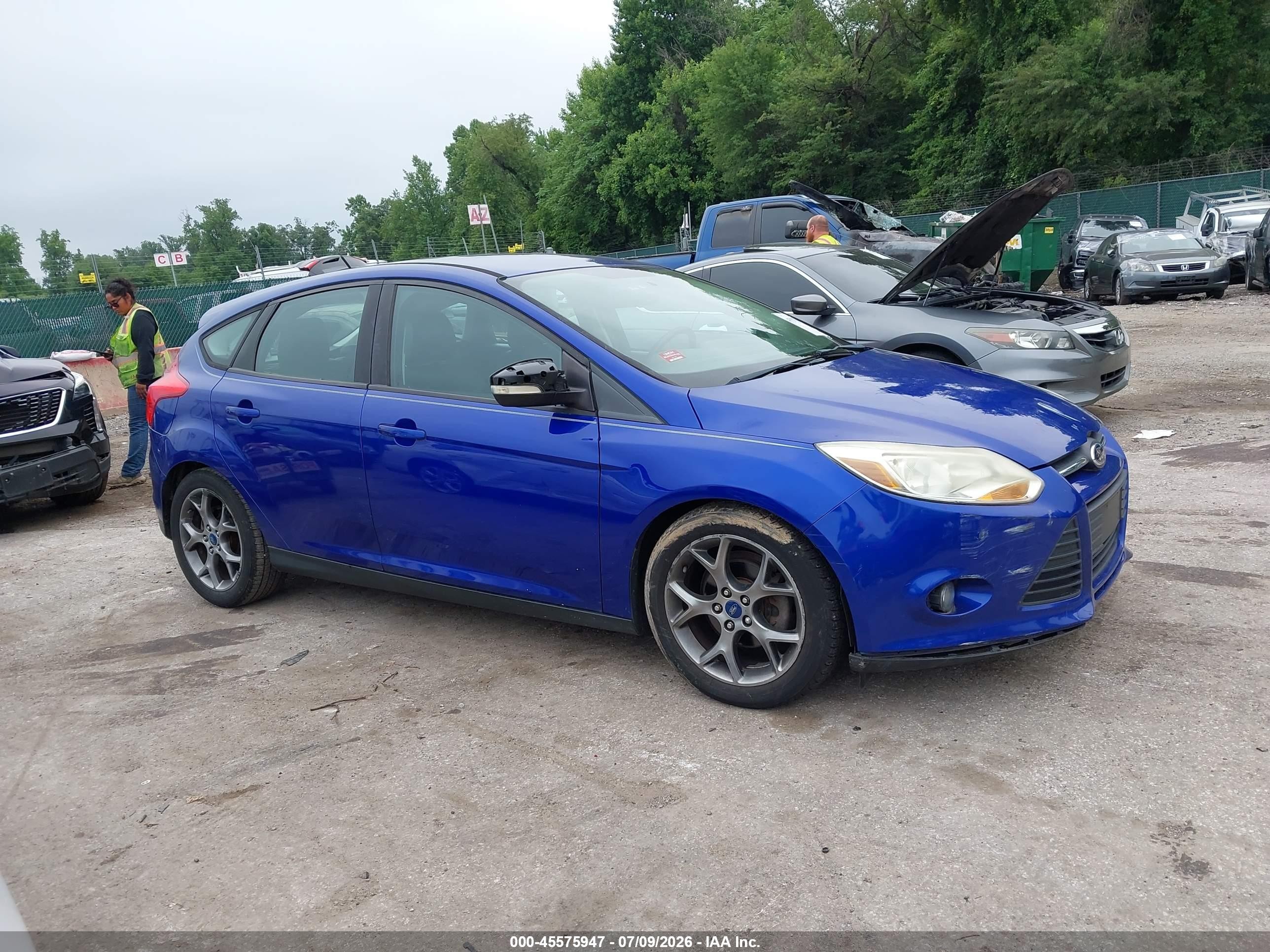 2014 Ford Focus Se Blue vin: 1FADP3K2XEL114614