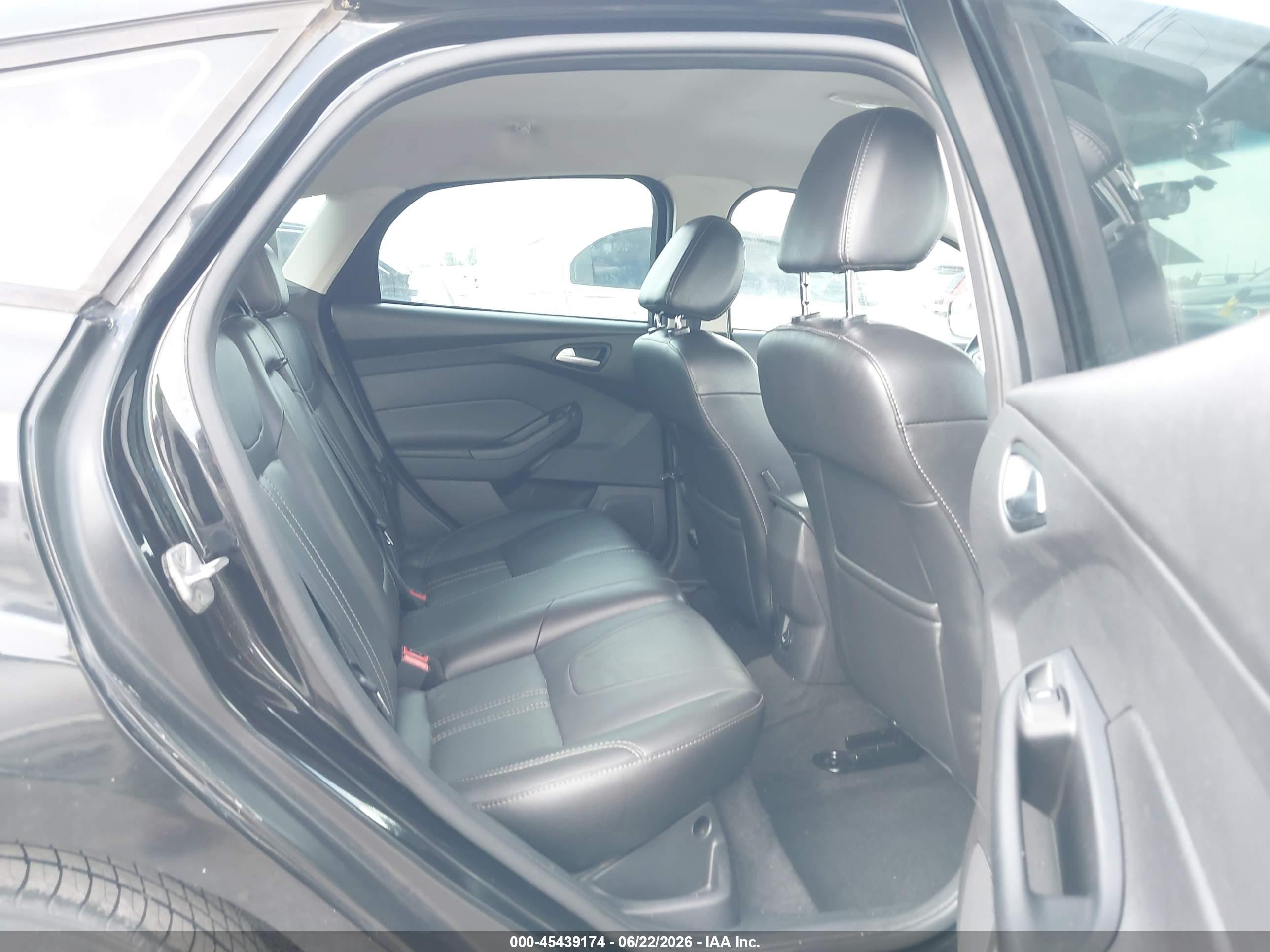 2014 Ford Focus Se Black vin: 1FADP3K2XEL120140