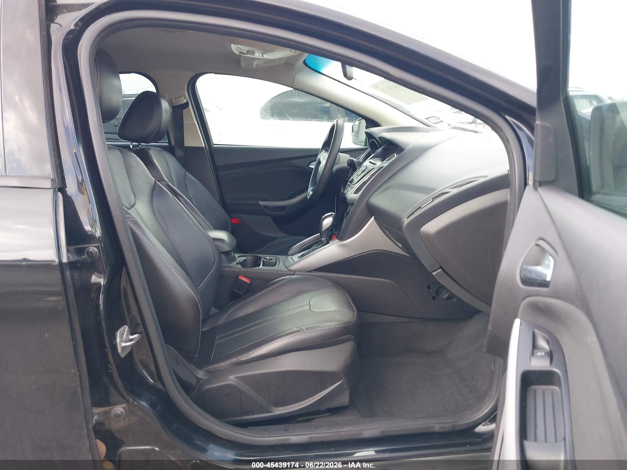 2014 Ford Focus Se Black vin: 1FADP3K2XEL120140