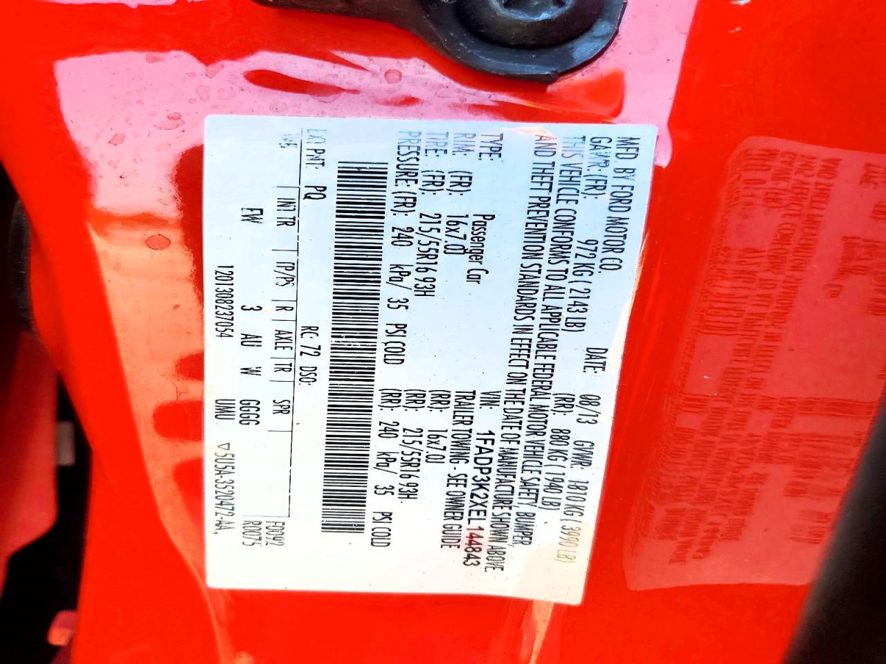 2014 Ford Focus Red vin: 1FADP3K2XEL144843