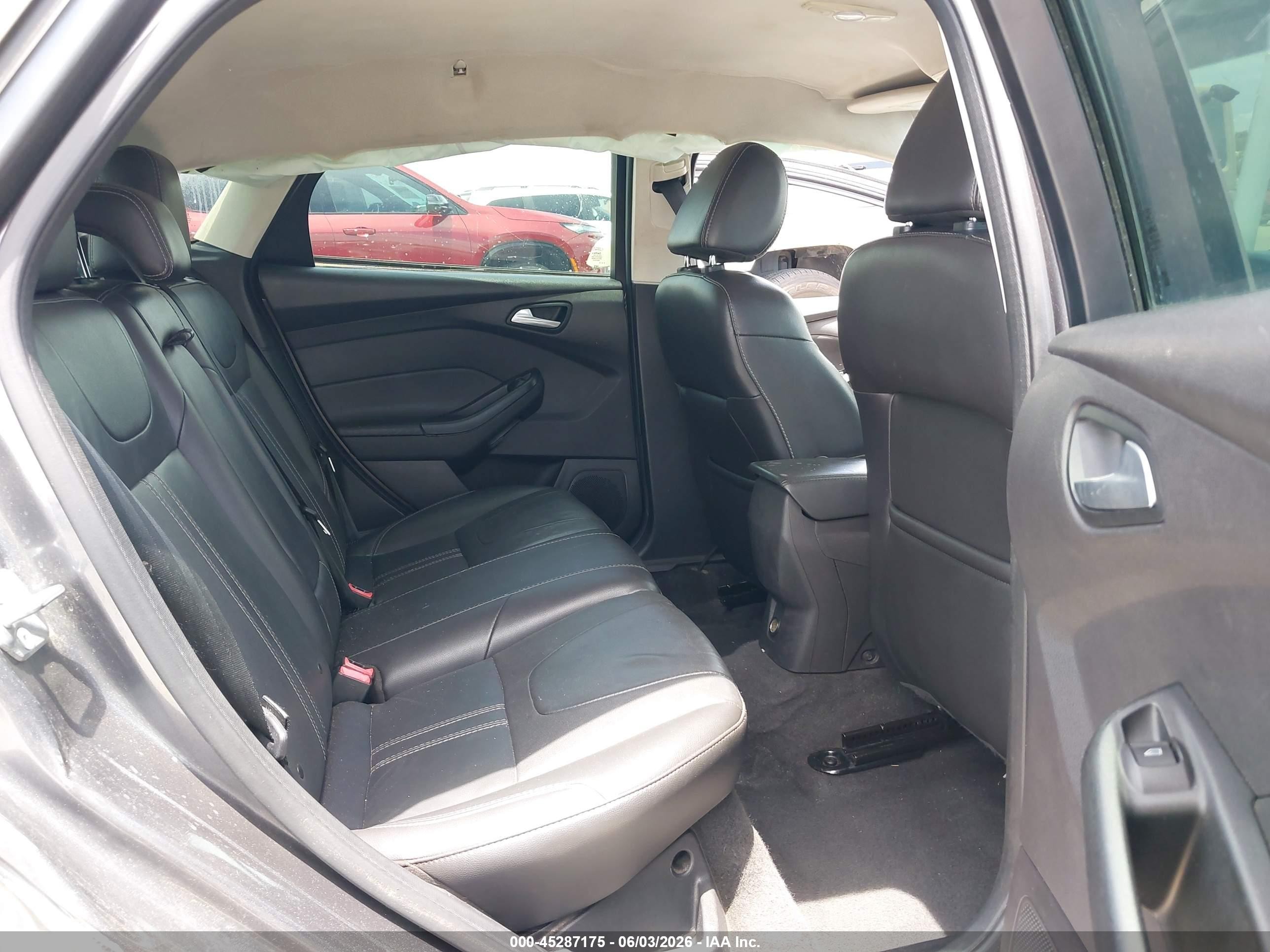 2014 Ford Focus Se Gray vin: 1FADP3K2XEL151131