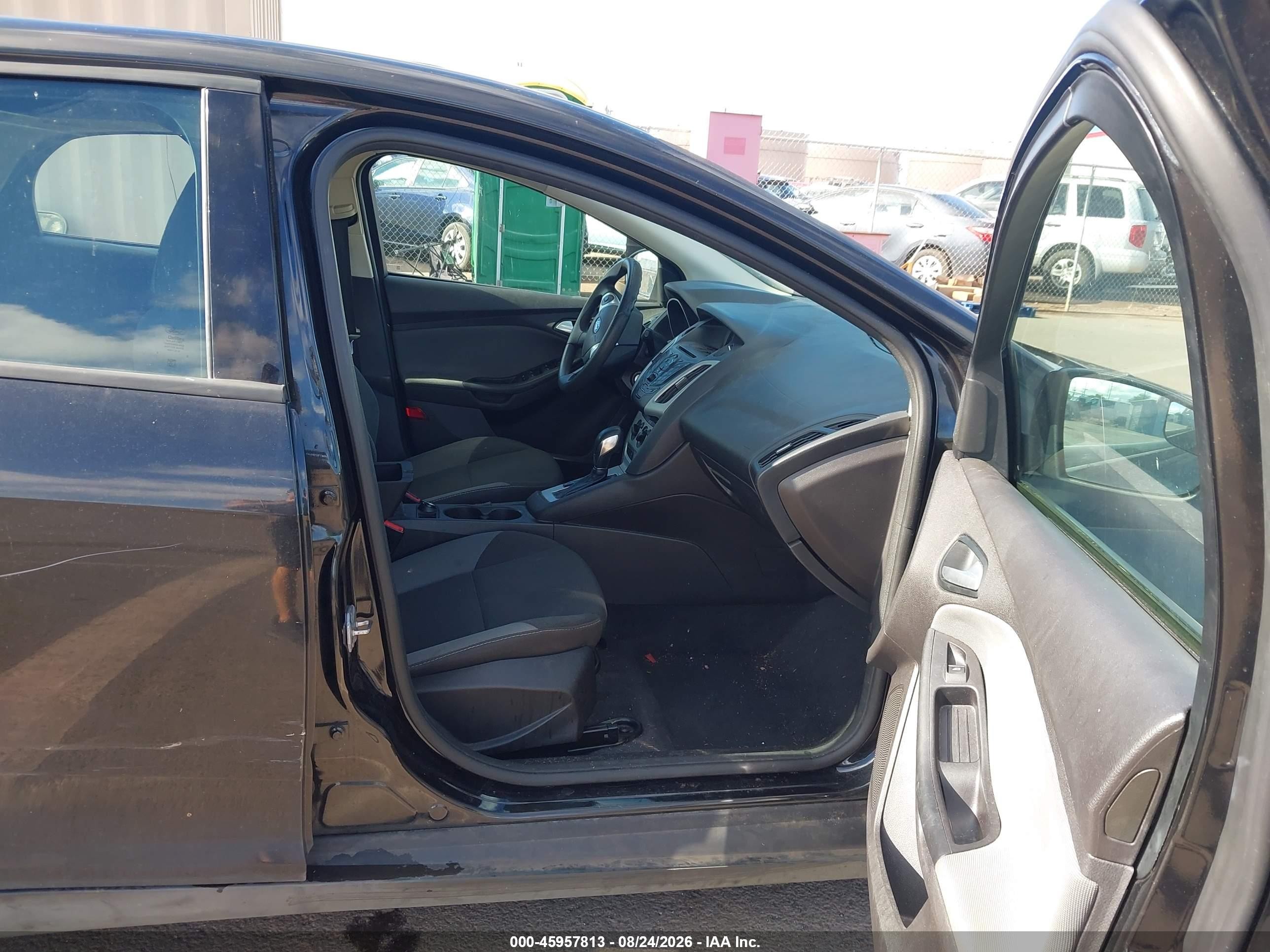 2014 Ford Focus Se Black vin: 1FADP3K2XEL153574