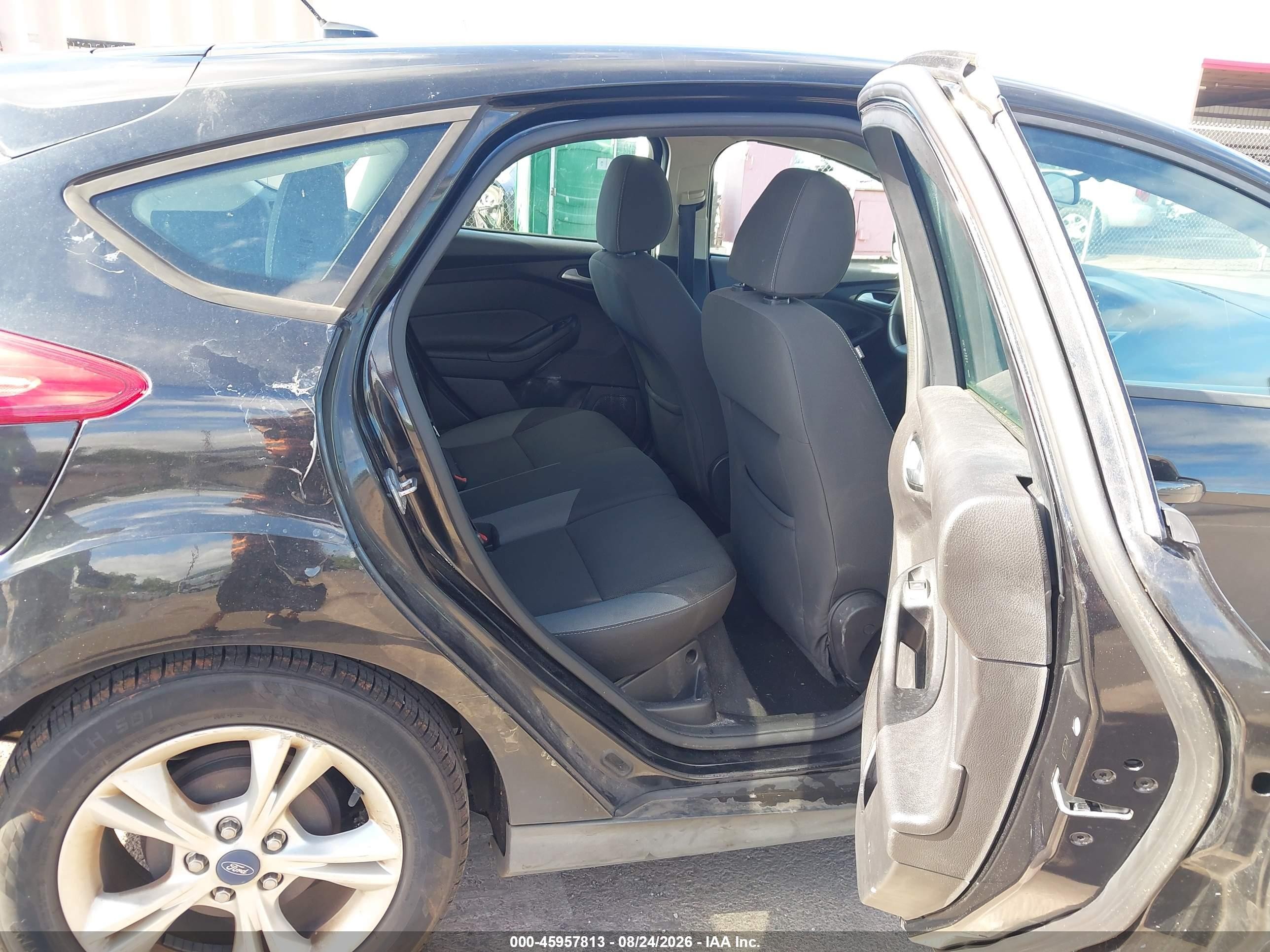 2014 Ford Focus Se Black vin: 1FADP3K2XEL153574