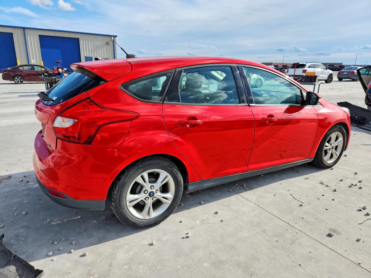 2014 Ford Focus Se Красный vin: 1FADP3K2XEL167619