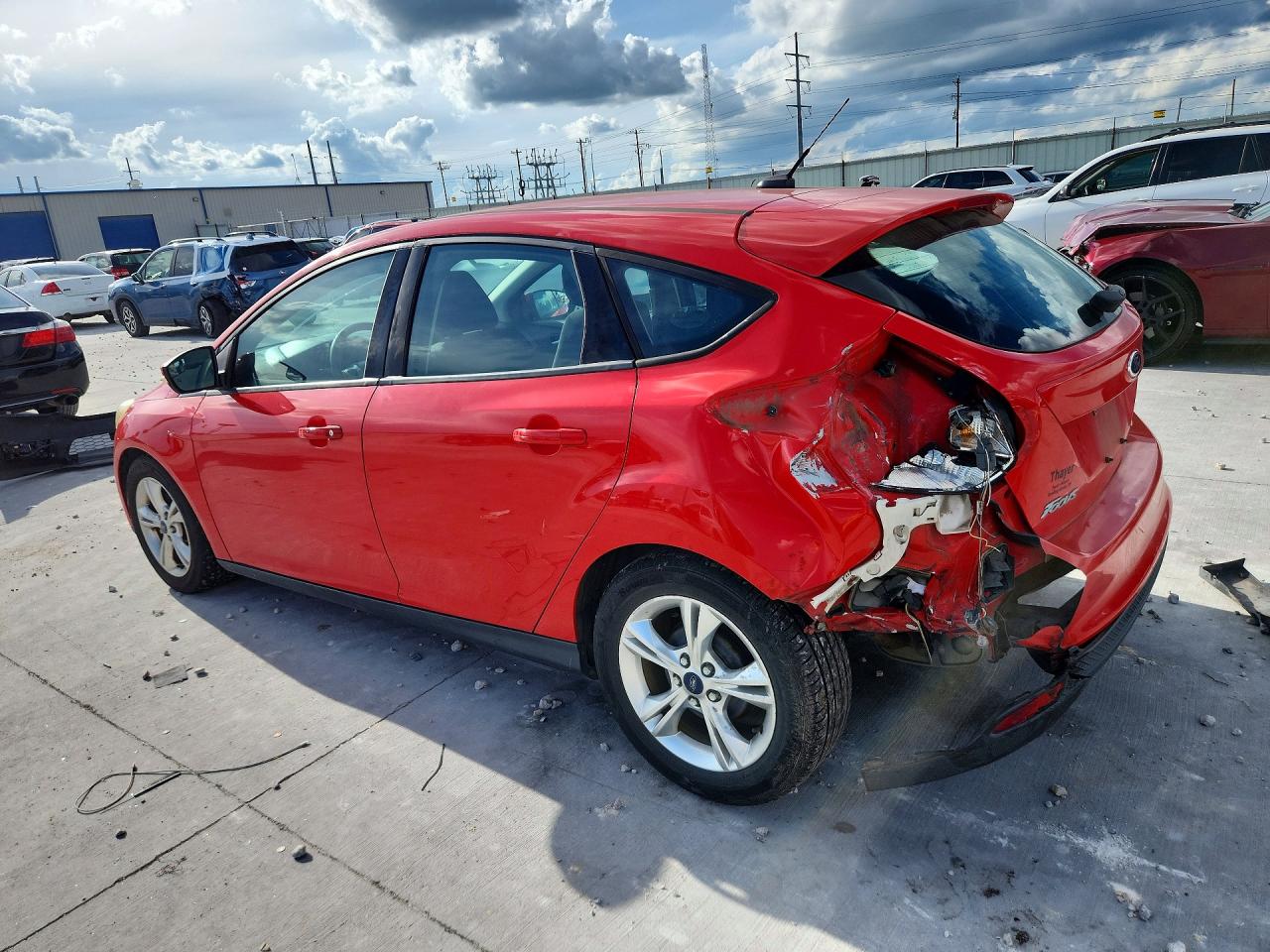 2014 Ford Focus Se Красный vin: 1FADP3K2XEL167619