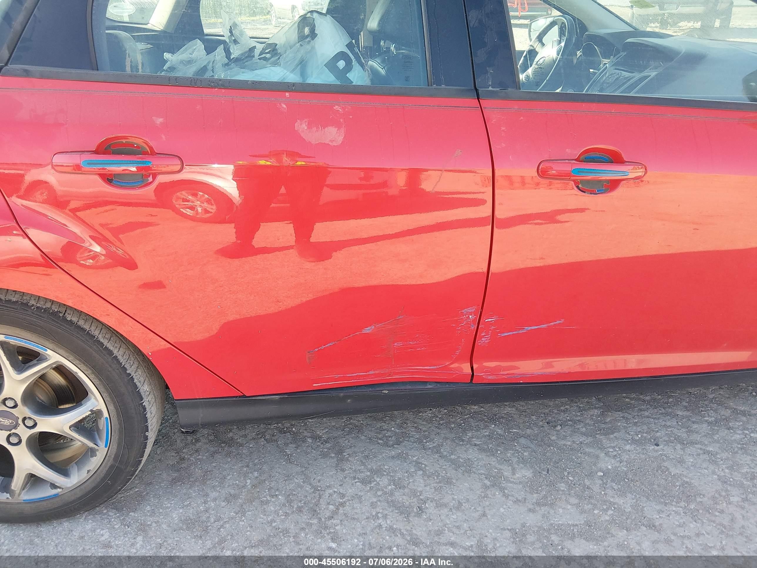2014 Ford Focus Se Red vin: 1FADP3K2XEL175641