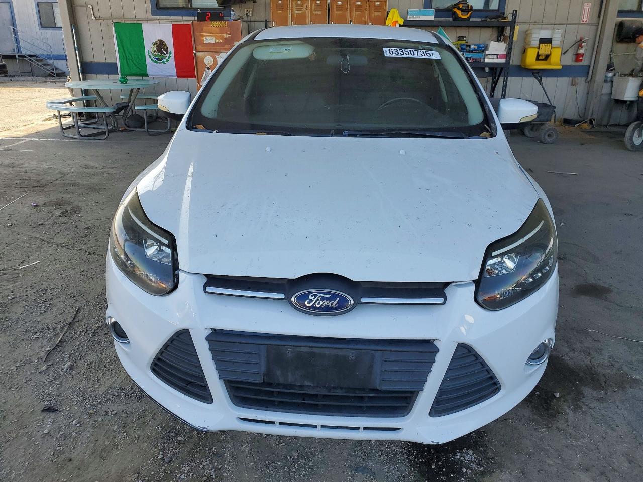2014 Ford Focus Se White vin: 1FADP3K2XEL210713