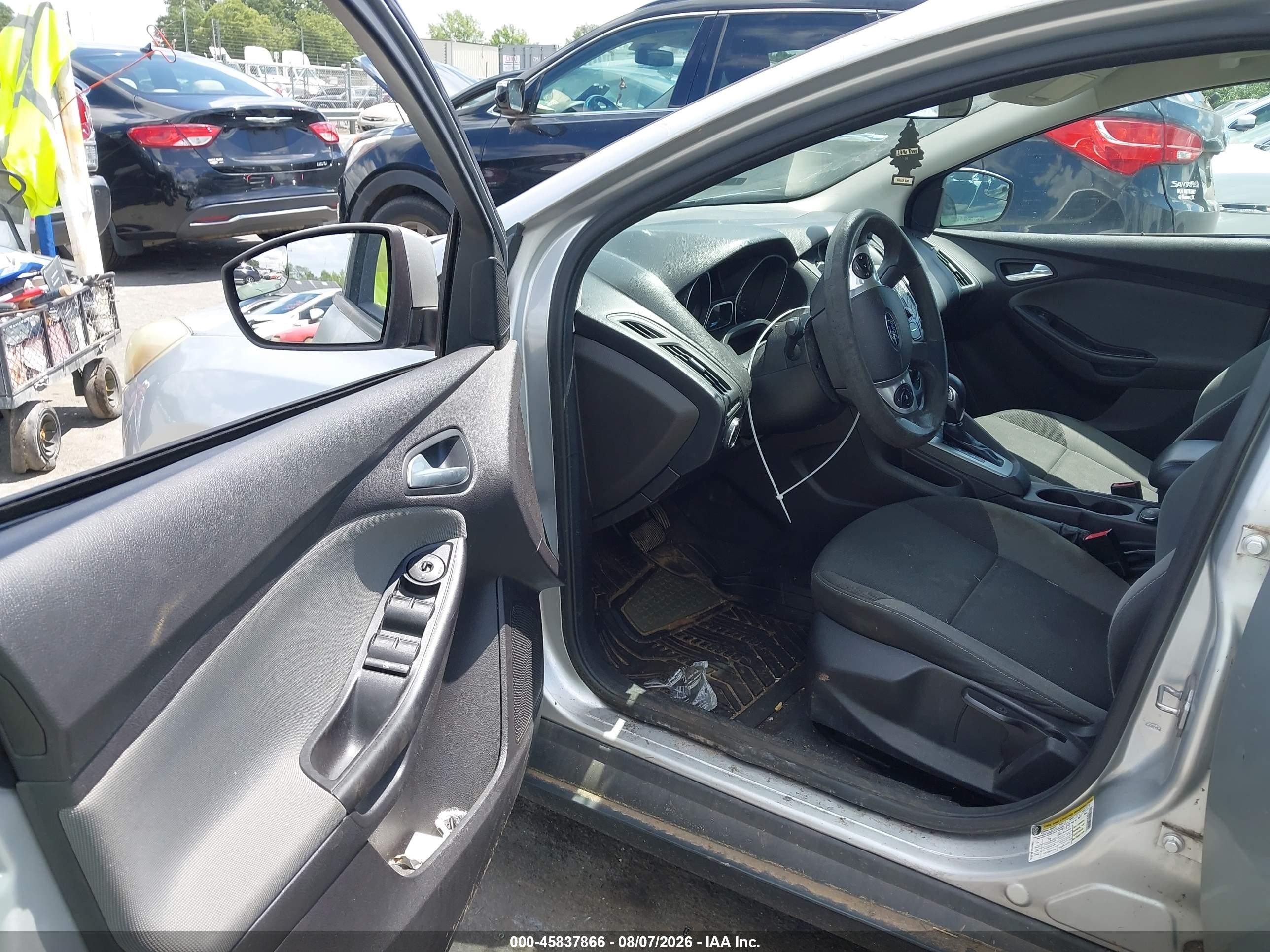 2014 Ford Focus Se Gray vin: 1FADP3K2XEL225423