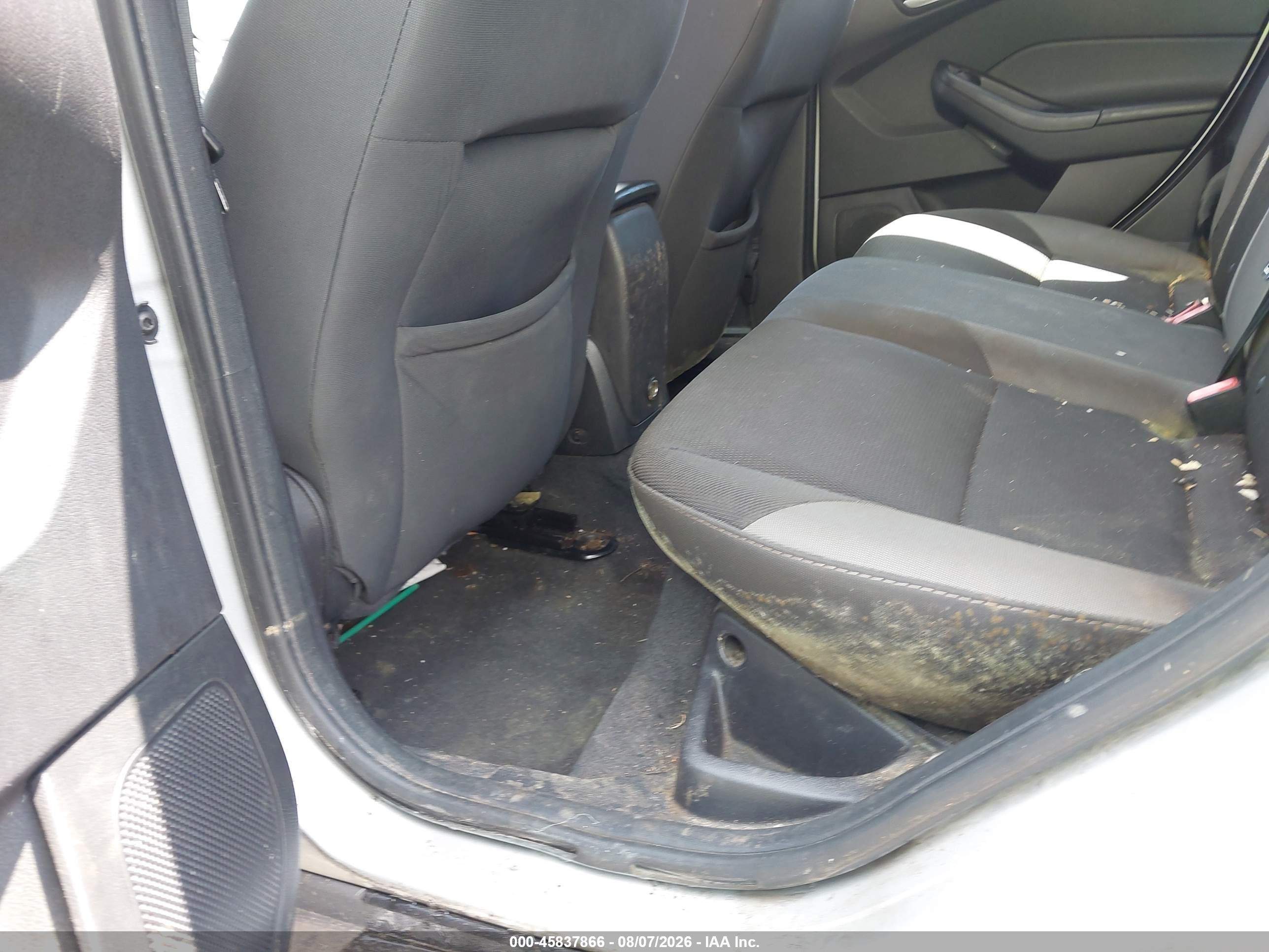 2014 Ford Focus Se Gray vin: 1FADP3K2XEL225423