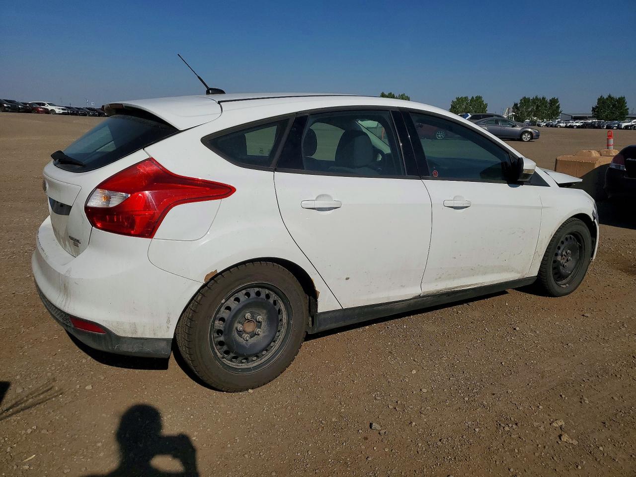 2014 Ford Focus Se White vin: 1FADP3K2XEL226216