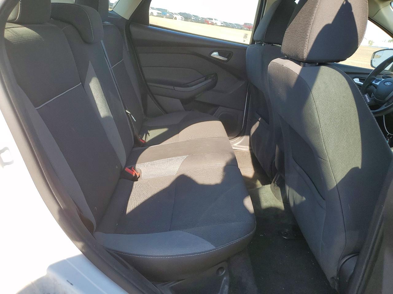 2014 Ford Focus Se White vin: 1FADP3K2XEL226216
