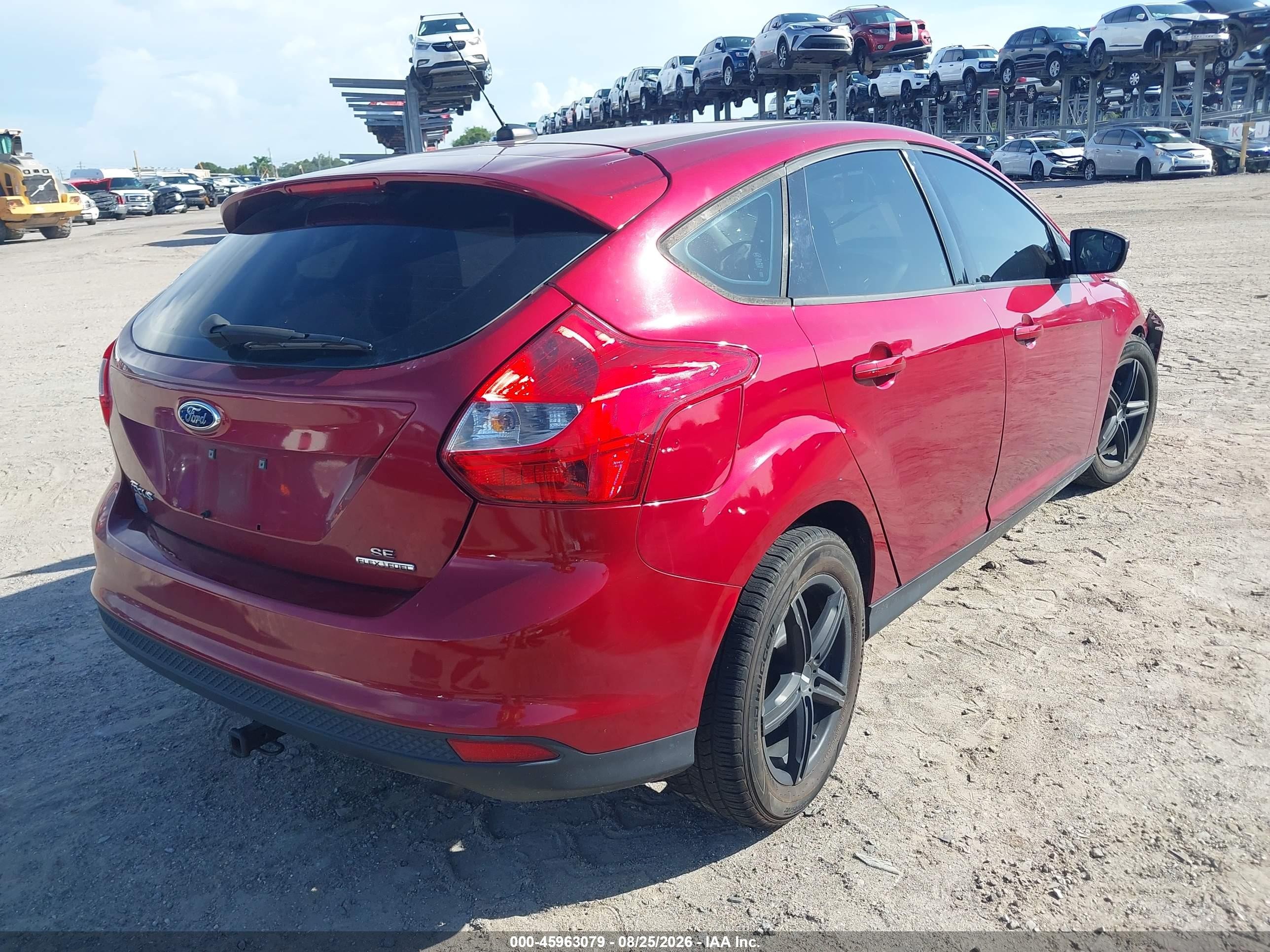 2014 Ford Focus Se Red vin: 1FADP3K2XEL233859