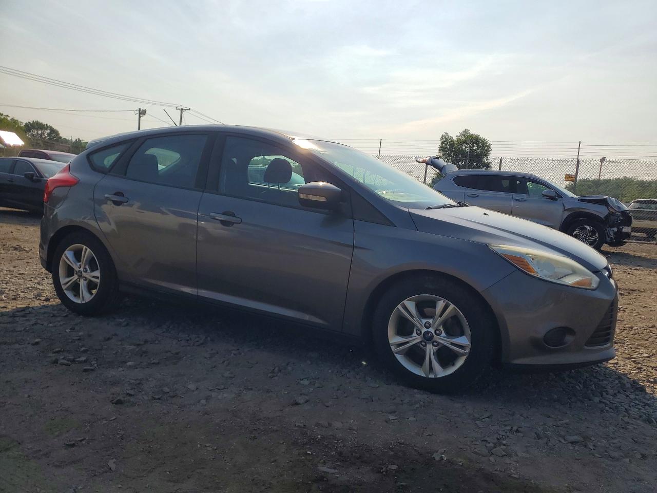 2014 Ford Focus Se Gray vin: 1FADP3K2XEL252282