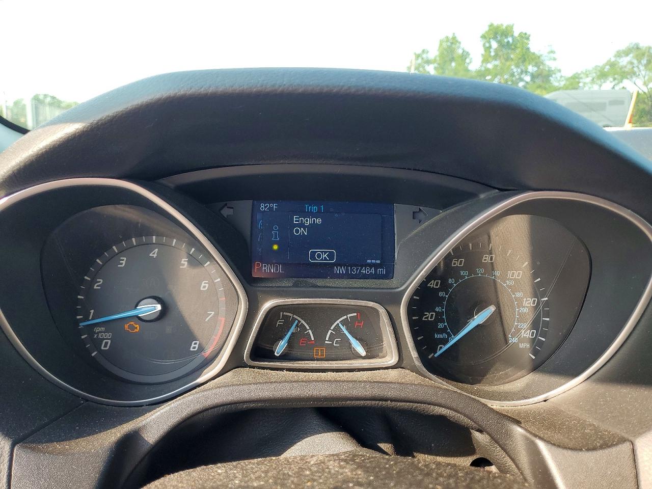 2014 Ford Focus Se Gray vin: 1FADP3K2XEL252282