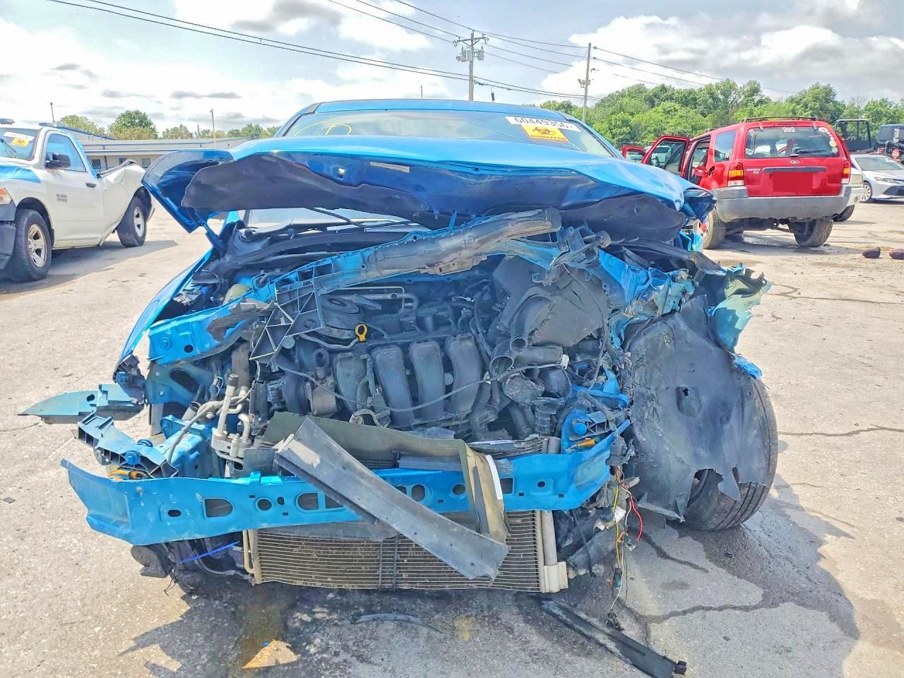 2014 Ford Focus Se Blue vin: 1FADP3K2XEL252587