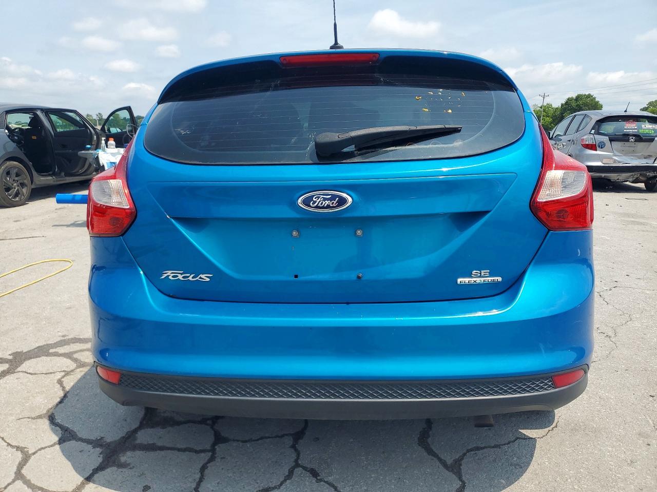 2014 Ford Focus Se Blue vin: 1FADP3K2XEL252587