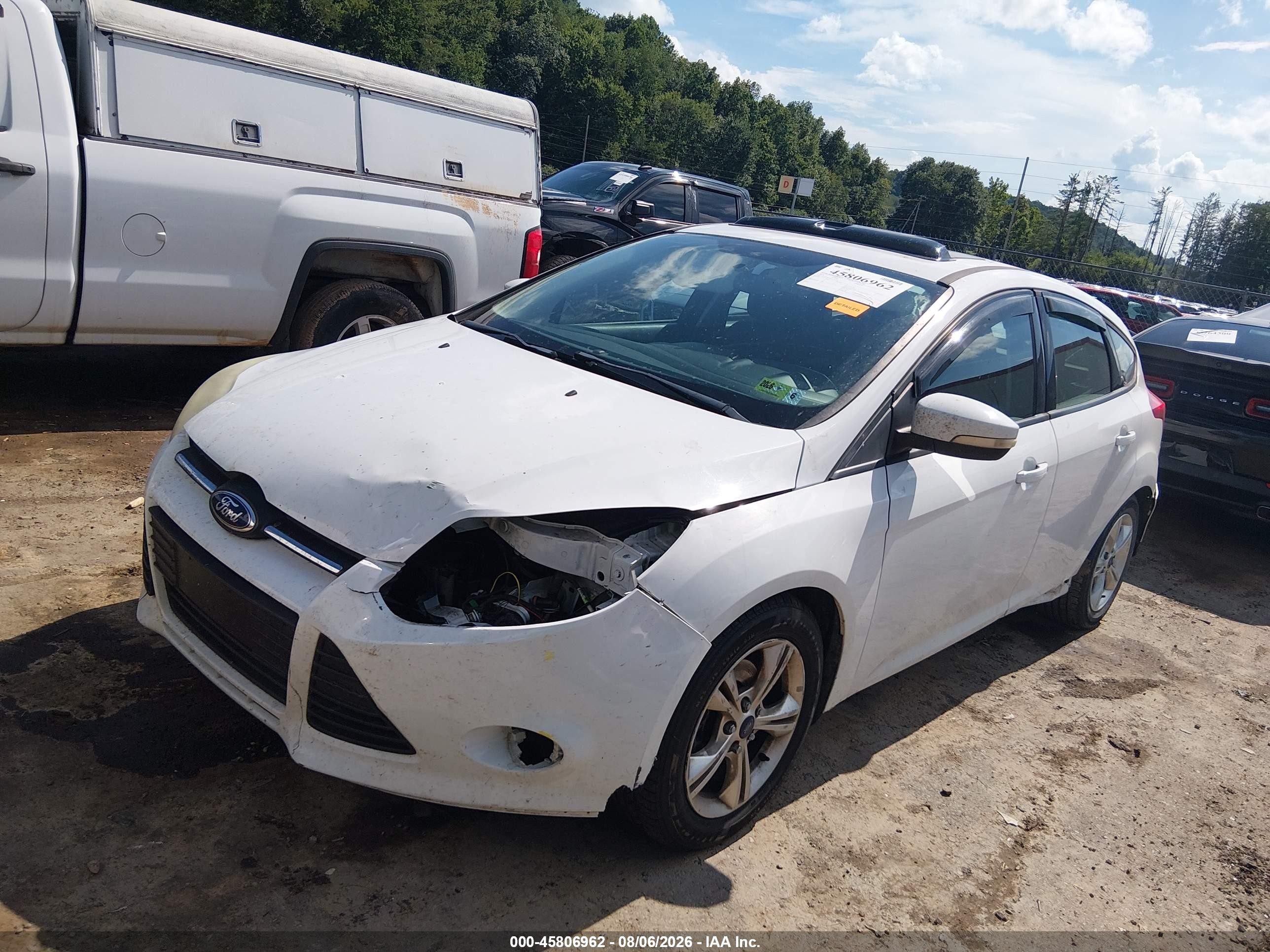 2014 Ford Focus Se White vin: 1FADP3K2XEL265162
