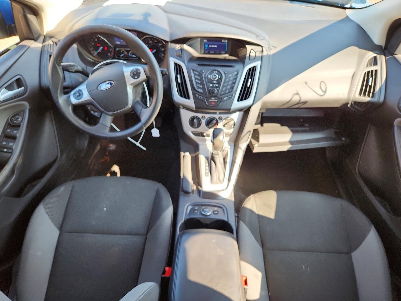 2014 Ford Focus Se Blue vin: 1FADP3K2XEL281006