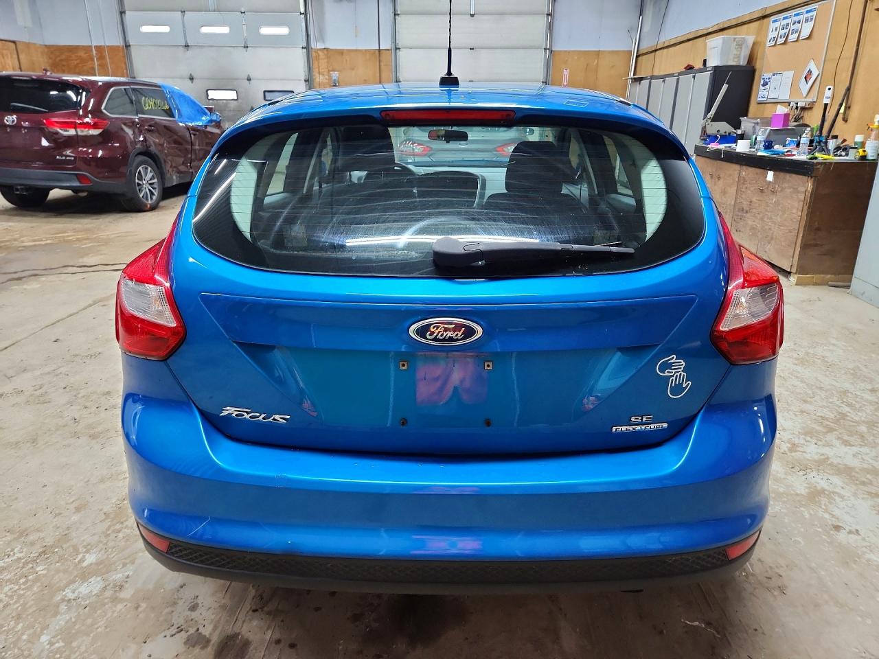 2014 Ford Focus Se Blue vin: 1FADP3K2XEL281006