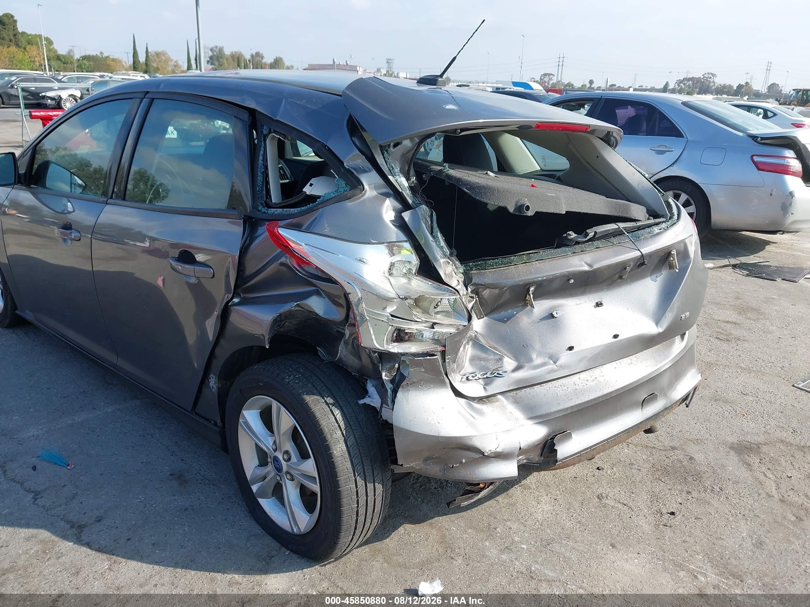 2014 Ford Focus Se Gray vin: 1FADP3K2XEL288473