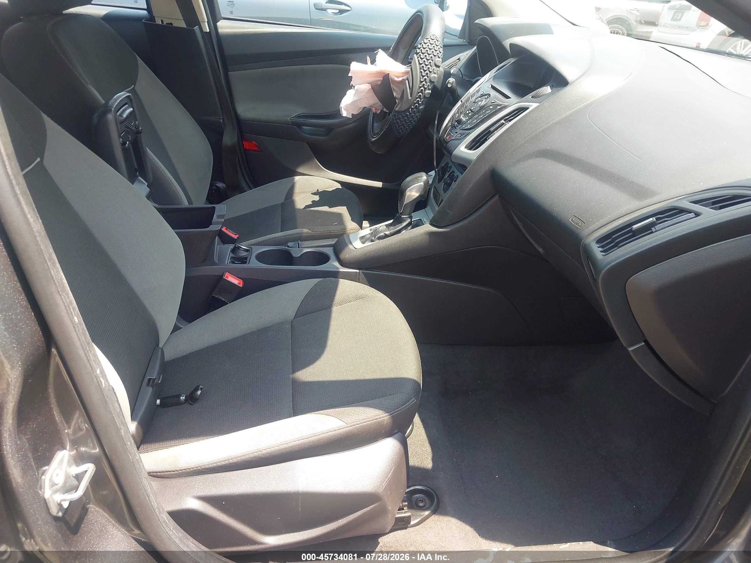 2014 Ford Focus Se Gray vin: 1FADP3K2XEL313825