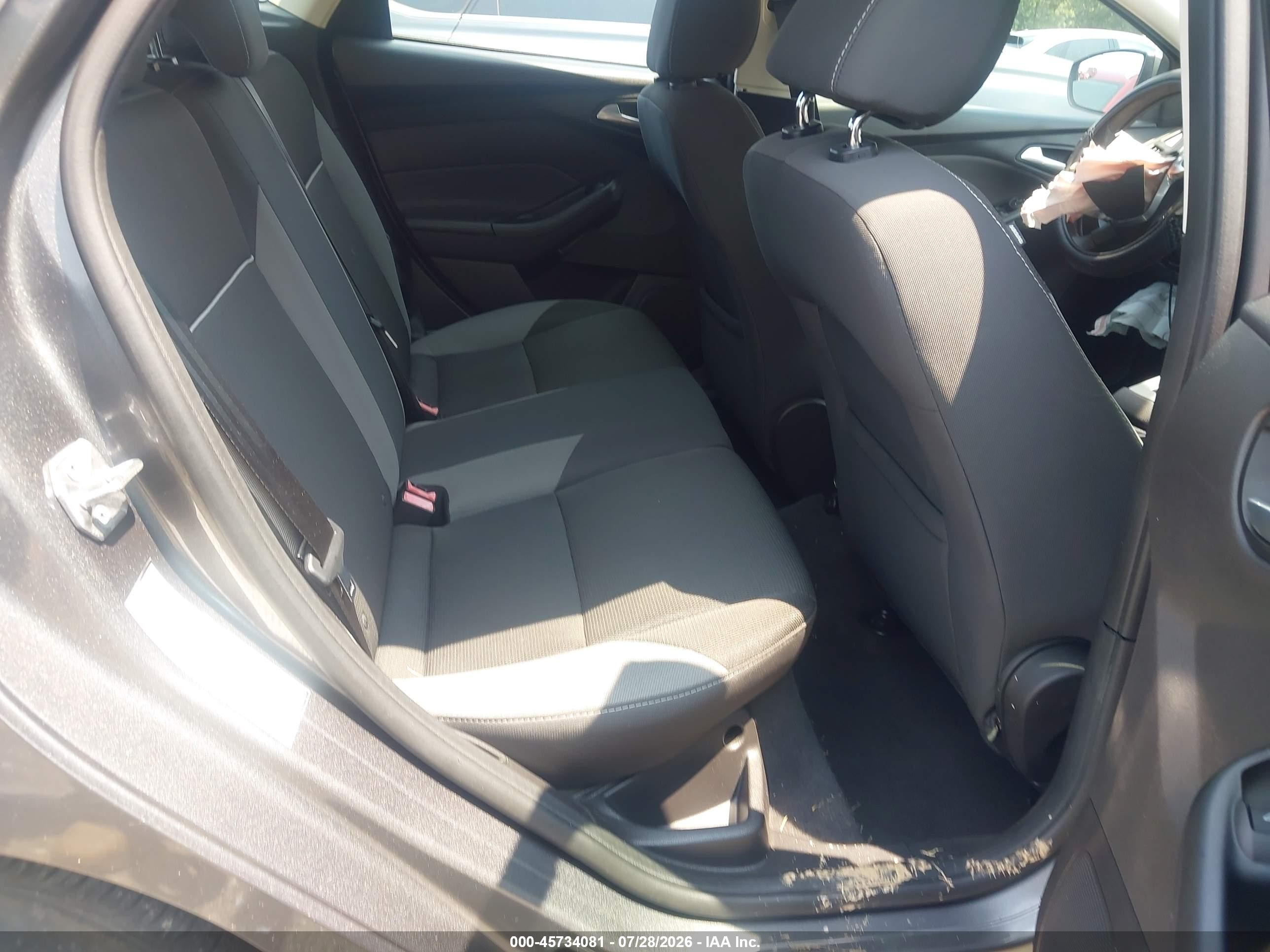 2014 Ford Focus Se Gray vin: 1FADP3K2XEL313825