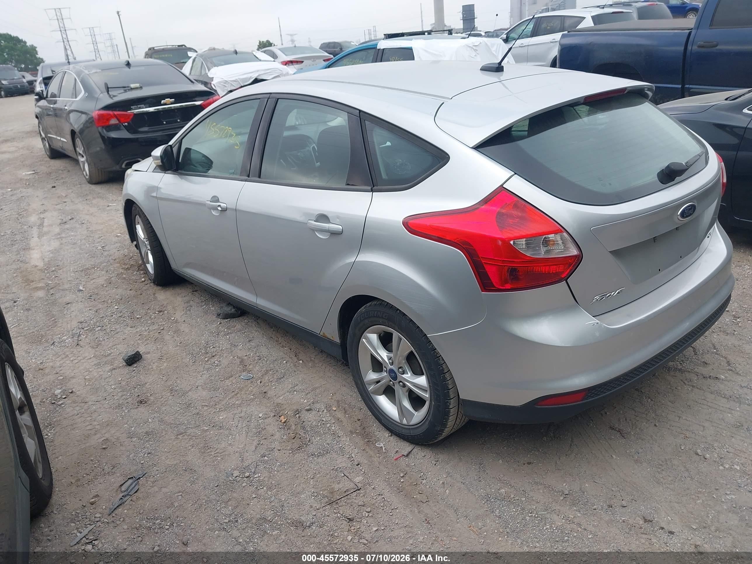 2014 Ford Focus Se Silver vin: 1FADP3K2XEL318782