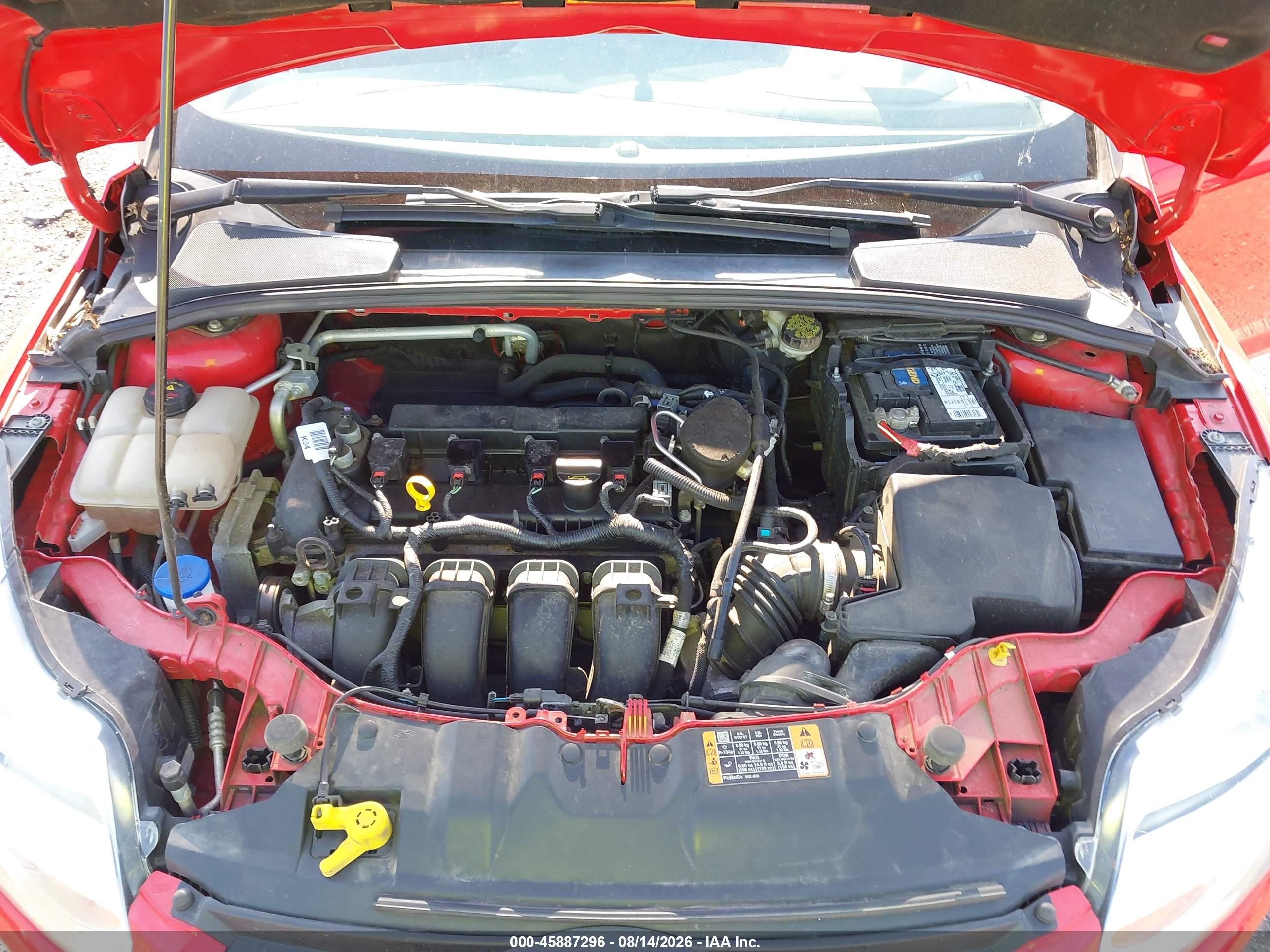 2014 Ford Focus Se Красный vin: 1FADP3K2XEL320550