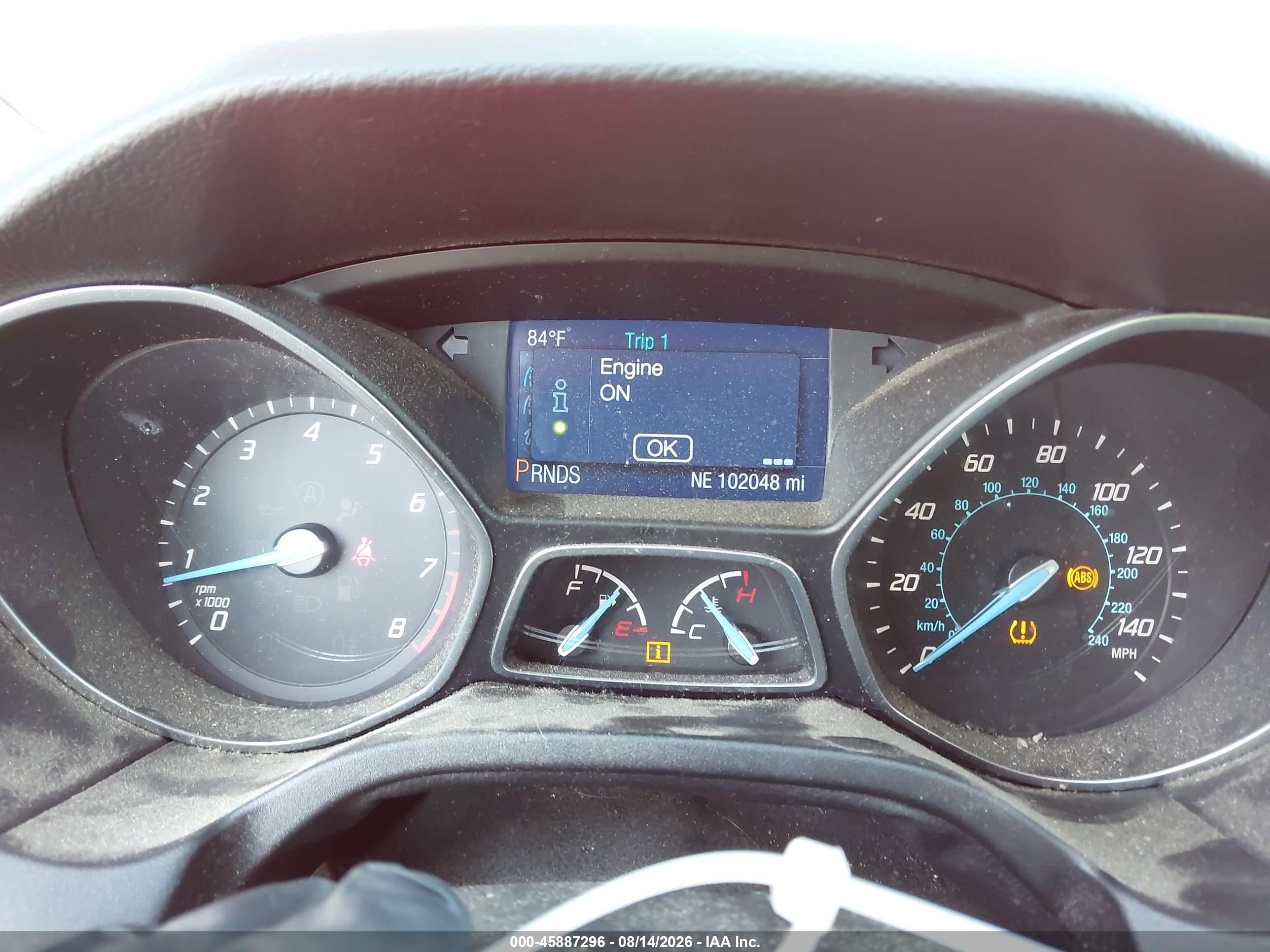 2014 Ford Focus Se Красный vin: 1FADP3K2XEL320550