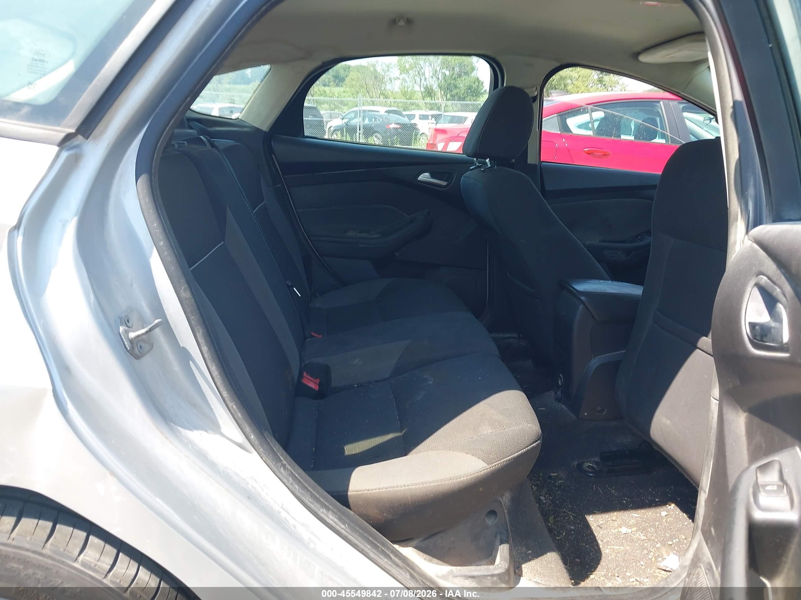 2014 Ford Focus Se Silver vin: 1FADP3K2XEL349398