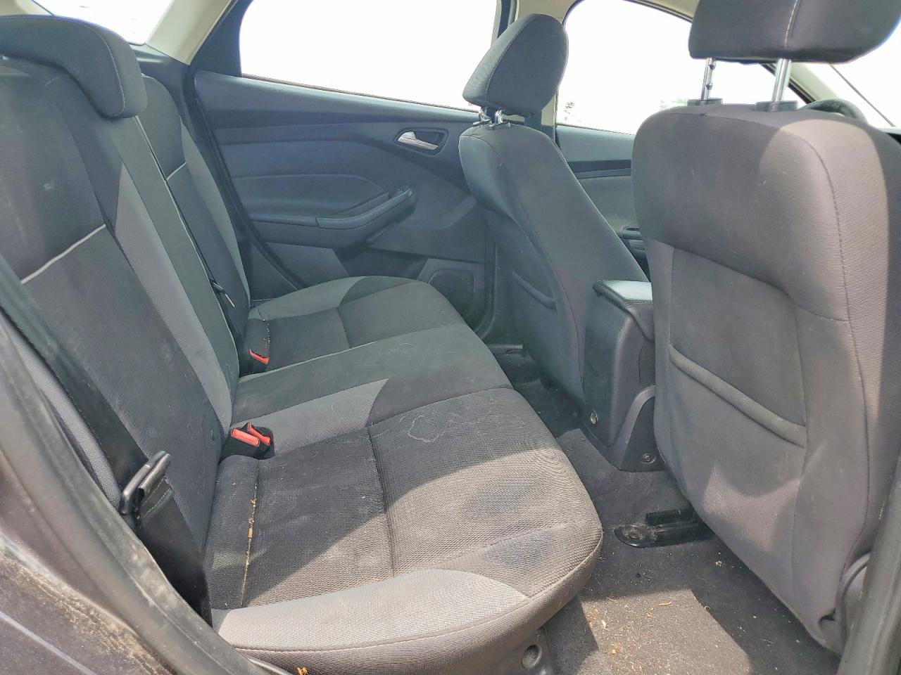 2014 Ford Focus Se Gray vin: 1FADP3K2XEL362877