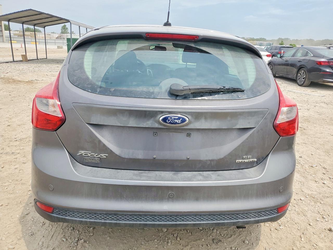 2014 Ford Focus Se Gray vin: 1FADP3K2XEL362877