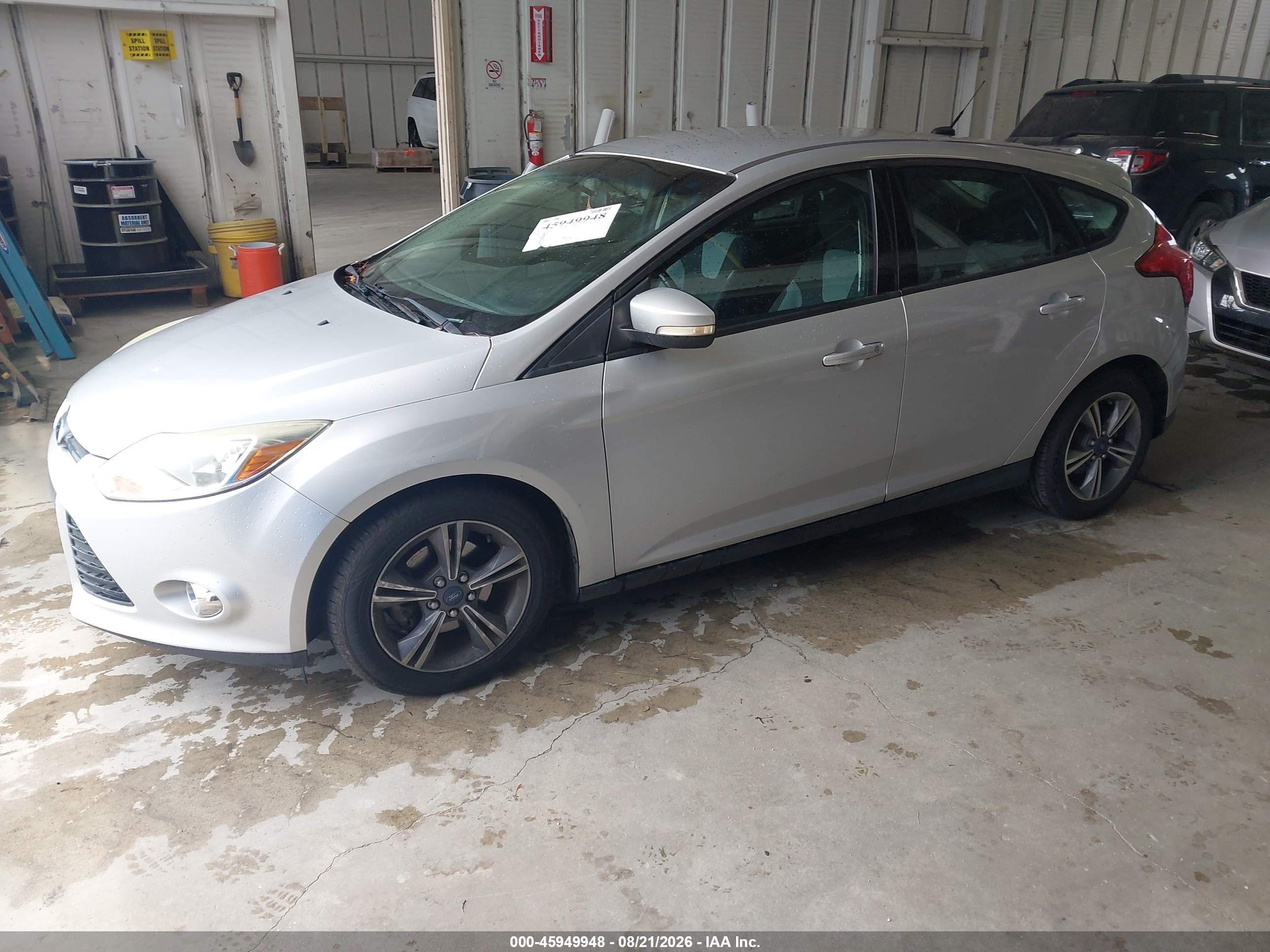 2014 Ford Focus Se Silver vin: 1FADP3K2XEL379033