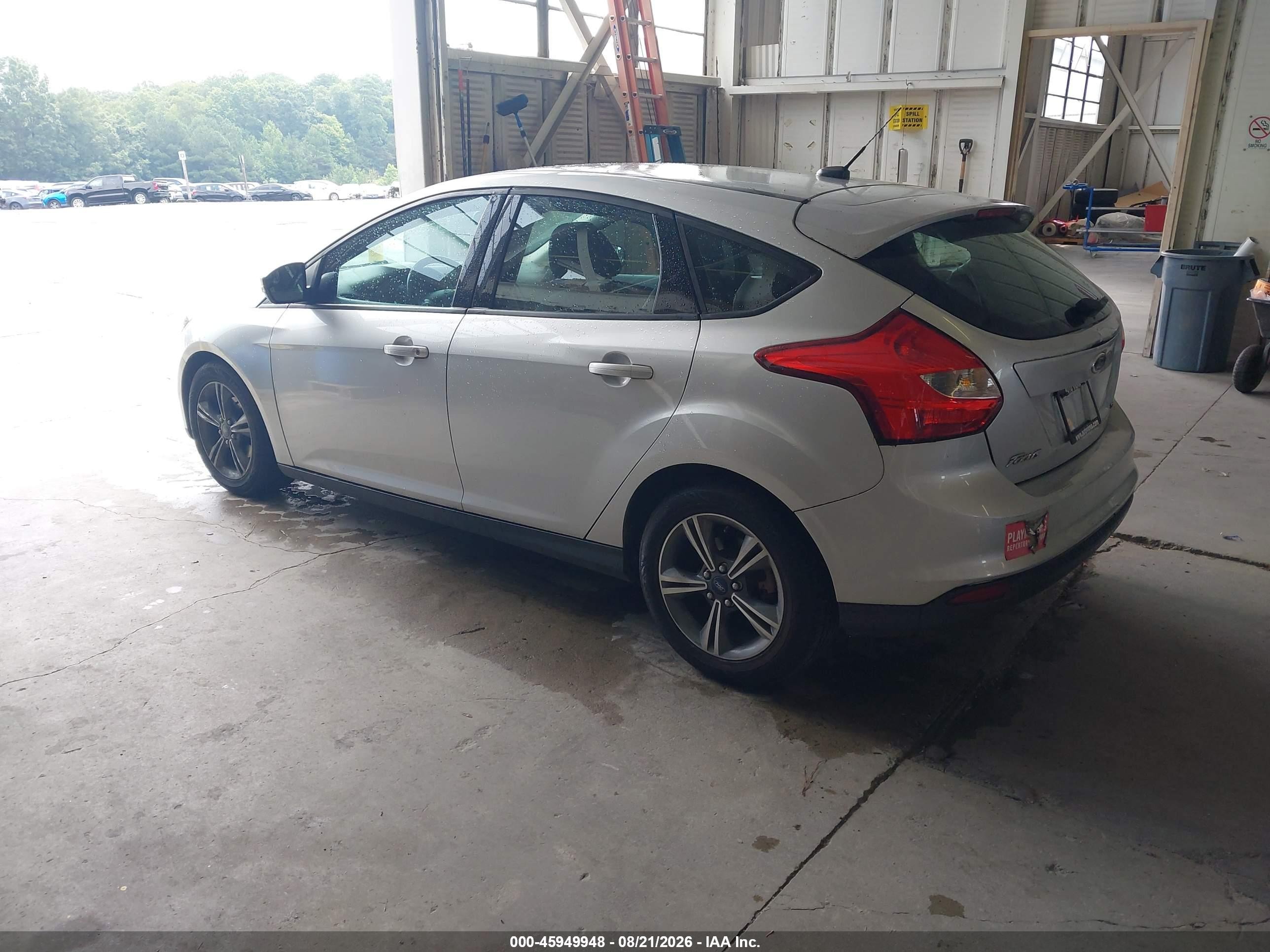 2014 Ford Focus Se Silver vin: 1FADP3K2XEL379033