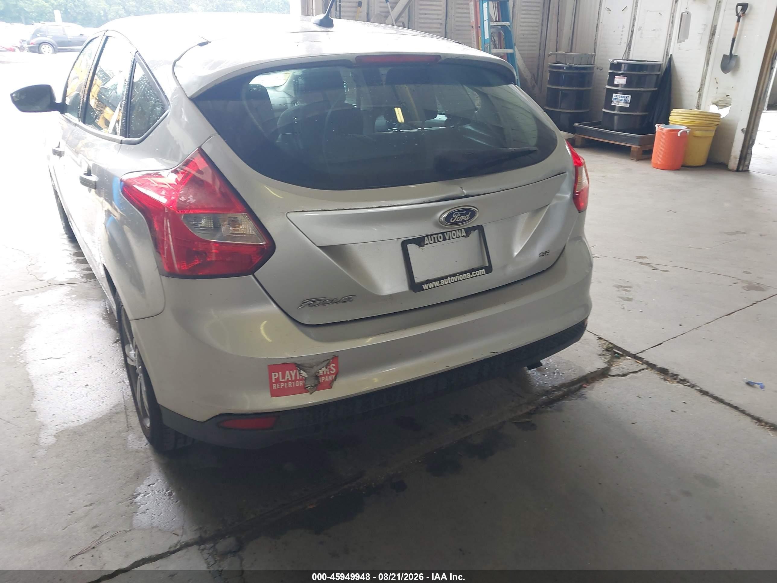 2014 Ford Focus Se Silver vin: 1FADP3K2XEL379033