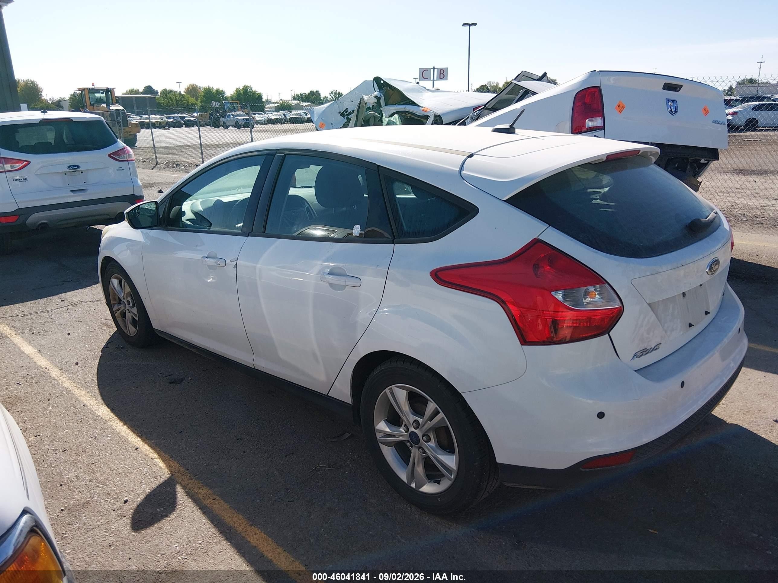 2014 Ford Focus Se White vin: 1FADP3K2XEL382904