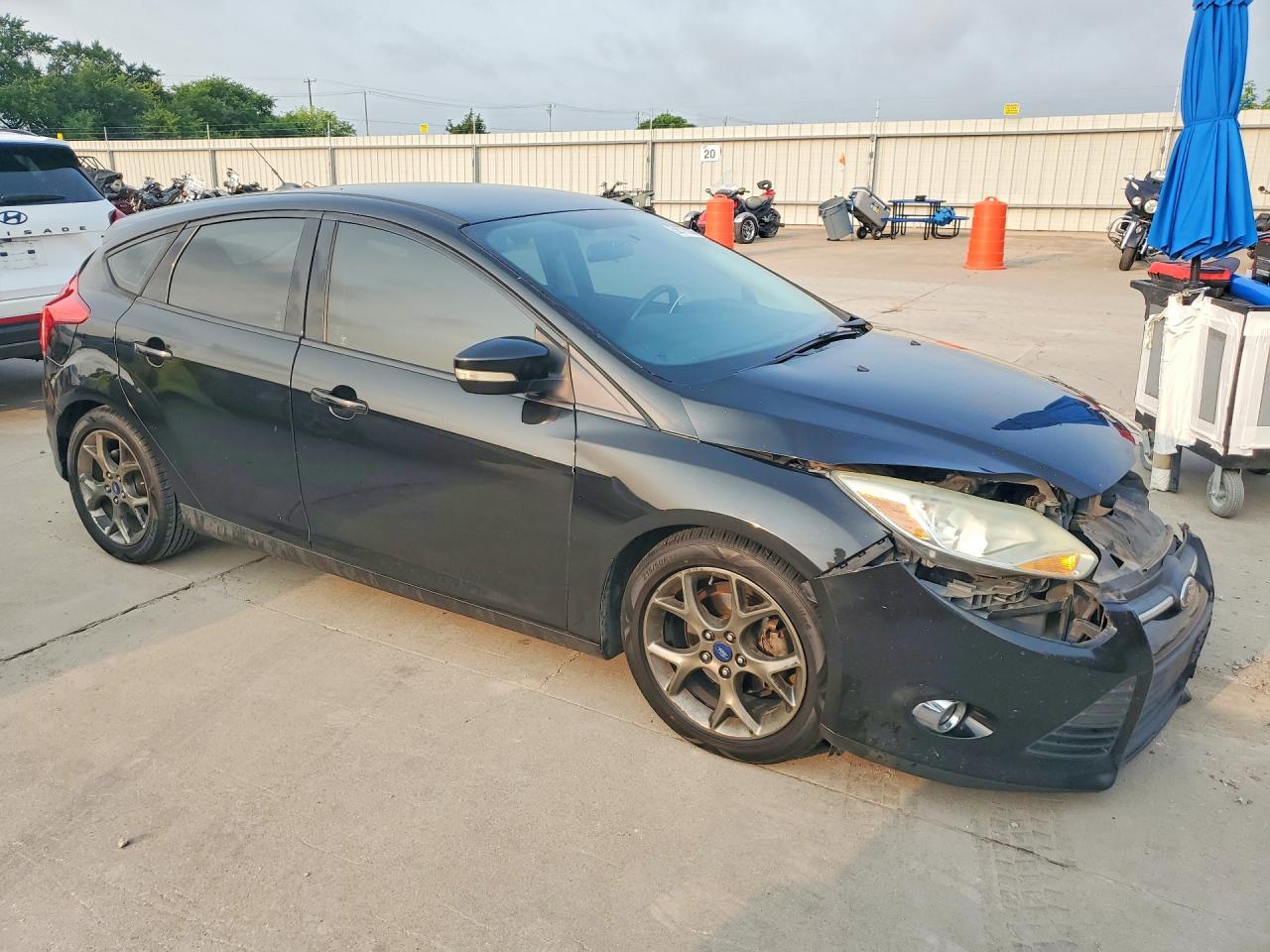 2014 Ford Focus Se Black vin: 1FADP3K2XEL383681