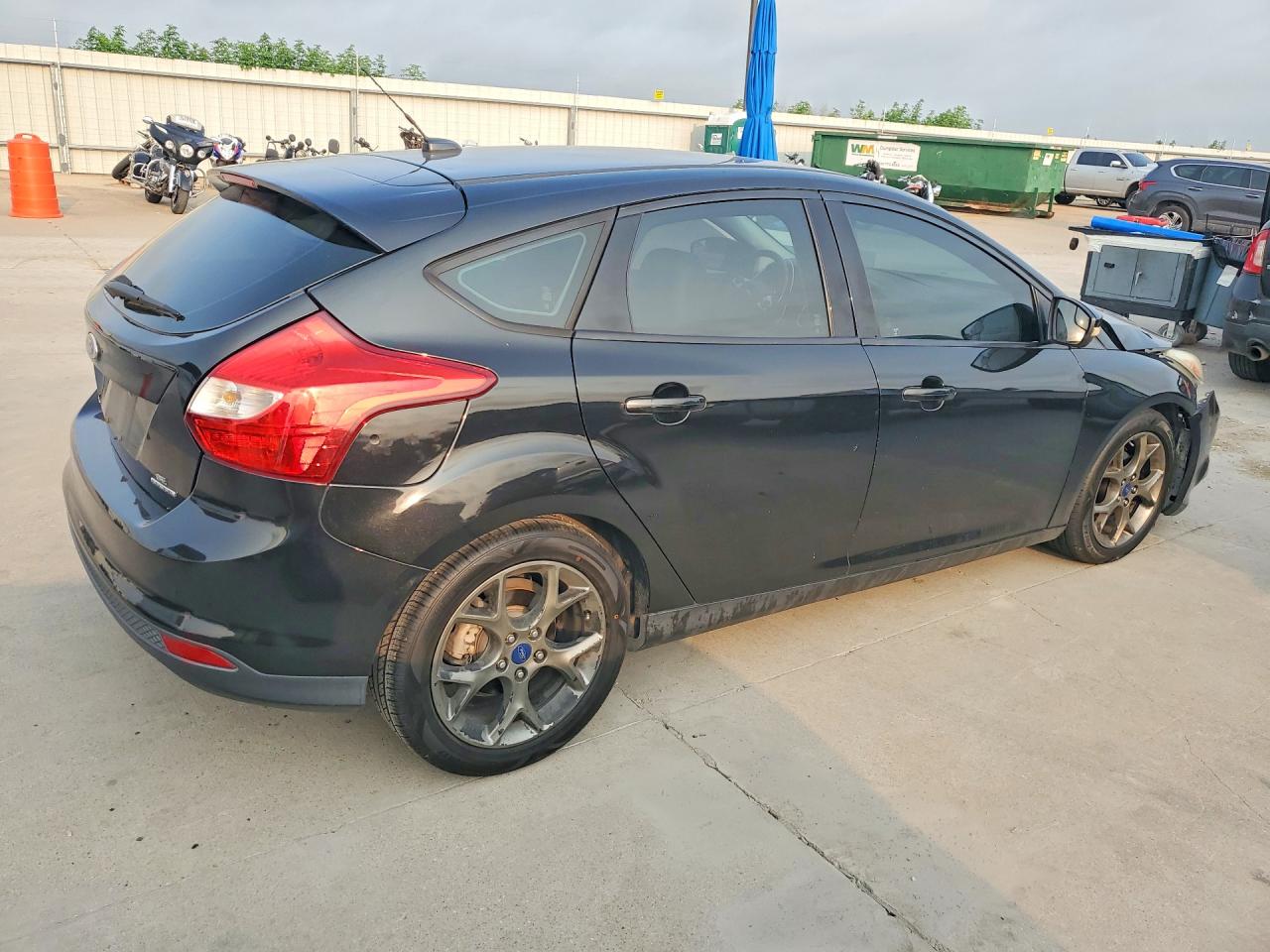 2014 Ford Focus Se Black vin: 1FADP3K2XEL383681