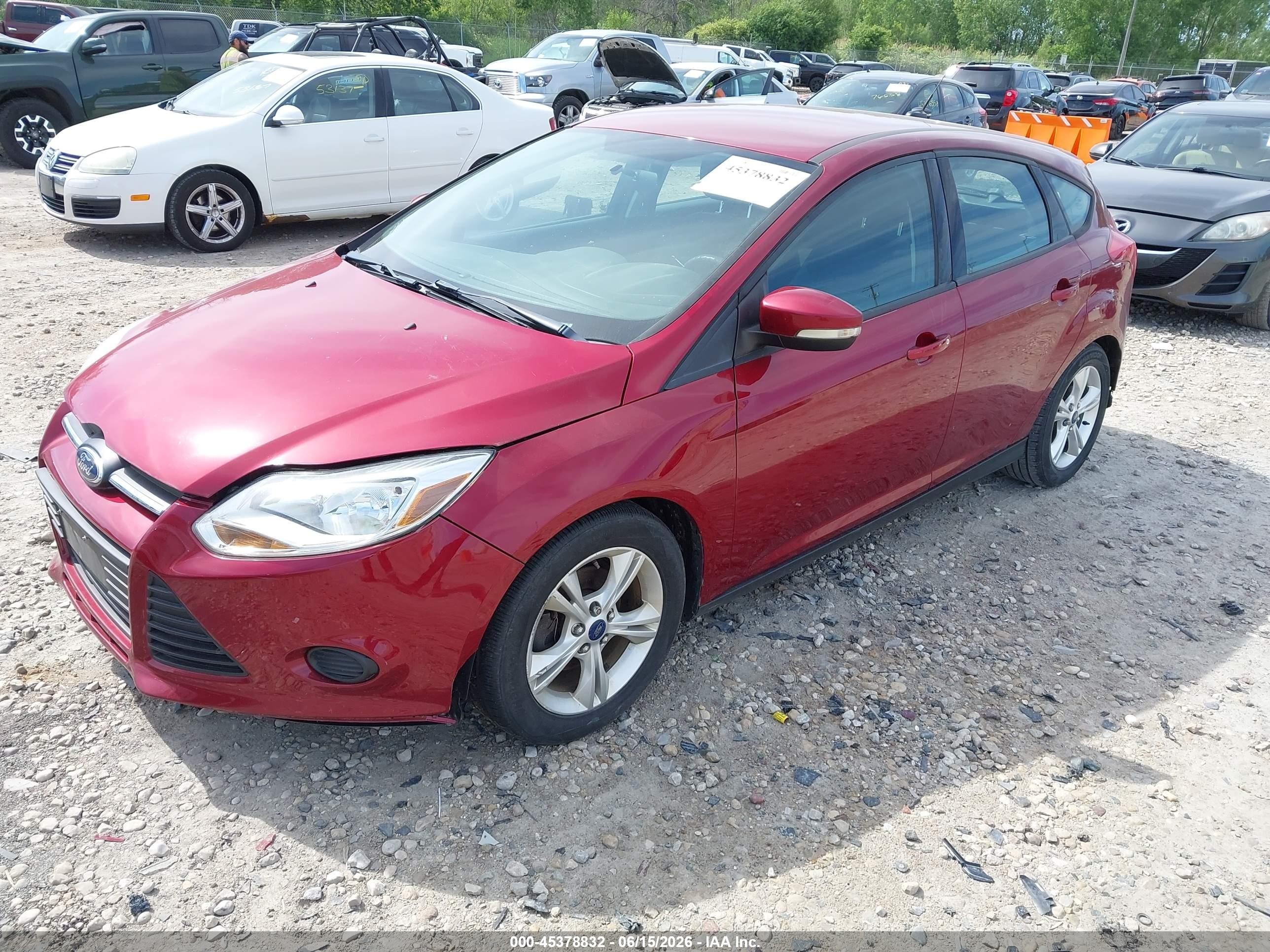 2014 Ford Focus Se Burgundy vin: 1FADP3K2XEL388198