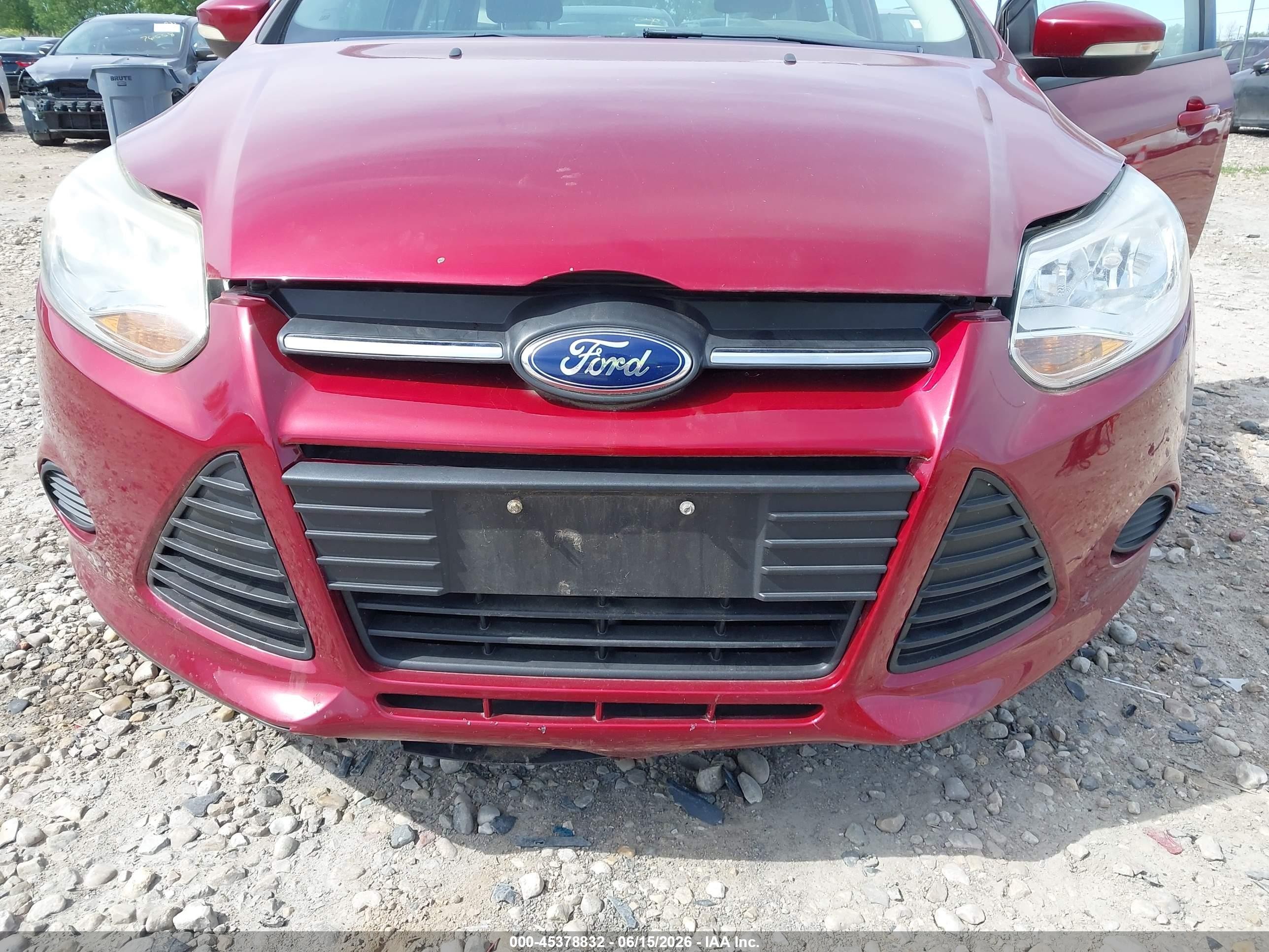 2014 Ford Focus Se Burgundy vin: 1FADP3K2XEL388198