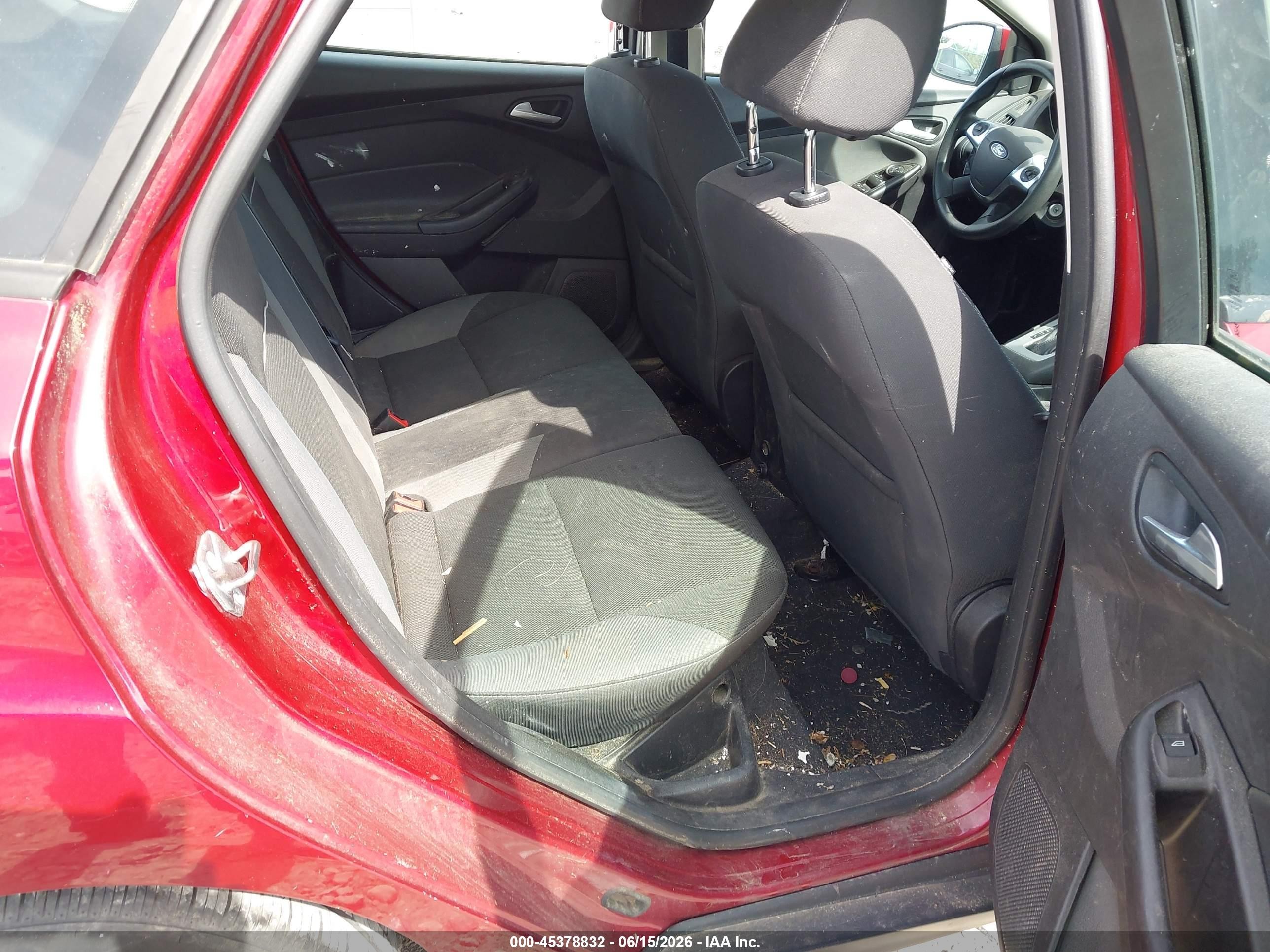 2014 Ford Focus Se Burgundy vin: 1FADP3K2XEL388198