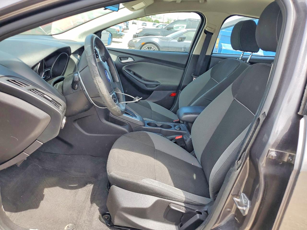 2014 Ford Focus Se Серый vin: 1FADP3K2XEL400009