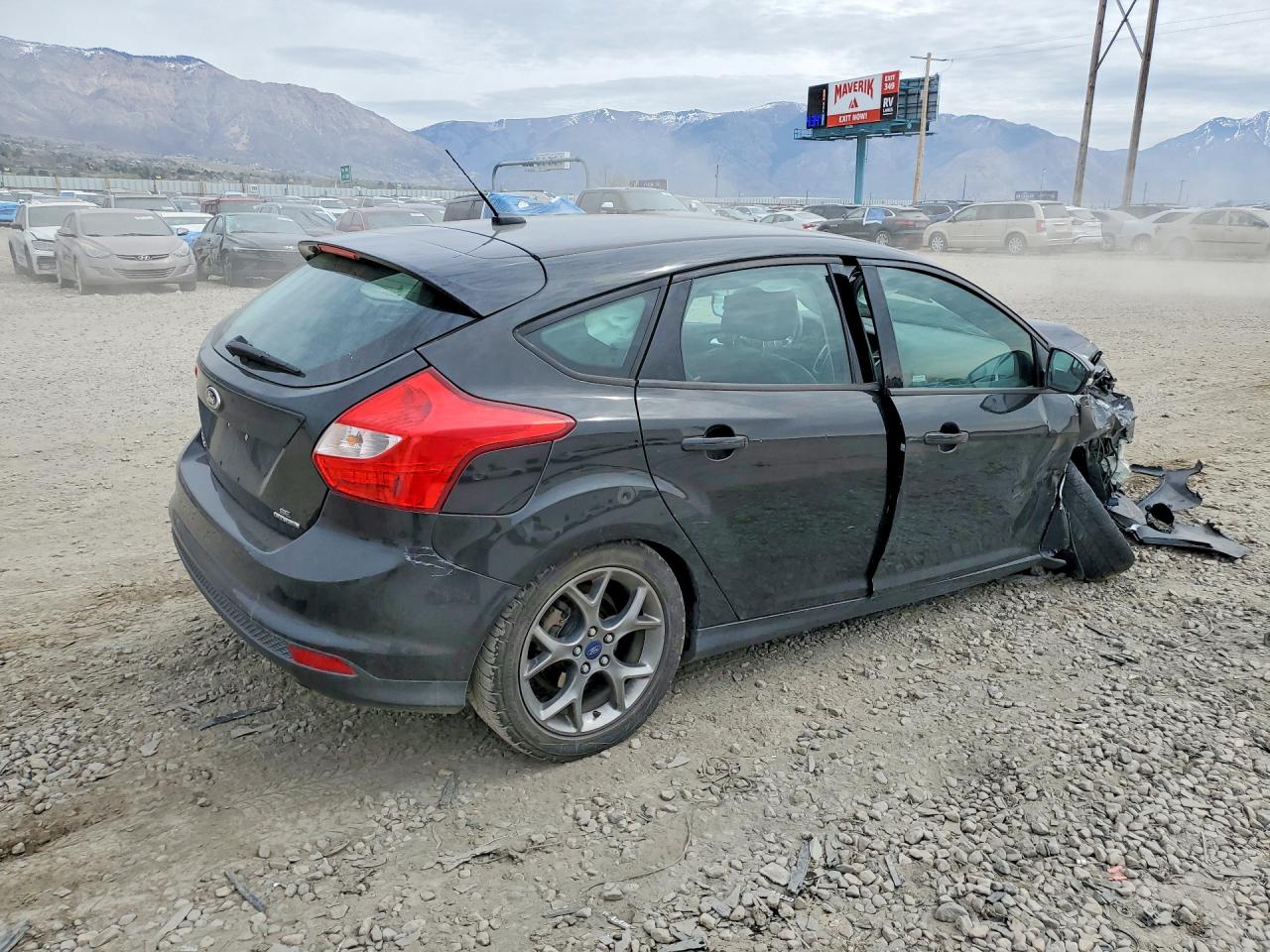 2014 Ford Focus Se Black vin: 1FADP3K2XEL422446