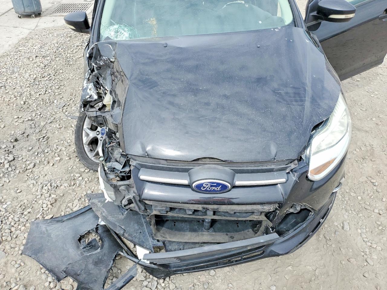 2014 Ford Focus Se Black vin: 1FADP3K2XEL422446